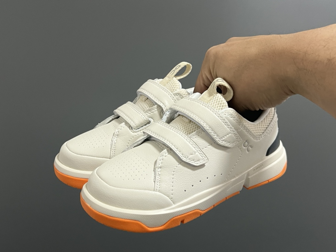 图片[2]-昂跑秋冬新款双魔术贴休闲运动鞋 尺码：26-37码 超爱的小众品牌—On昂跑 优质皮料拼接，质感满满💯 双魔术贴设计，穿脱超方便✔️ 橡胶耐磨防滑大底，脚感超赞👍🏻-选品中心