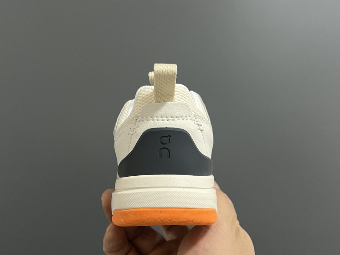 图片[7]-昂跑秋冬新款双魔术贴休闲运动鞋 尺码：26-37码 超爱的小众品牌—On昂跑 优质皮料拼接，质感满满💯 双魔术贴设计，穿脱超方便✔️ 橡胶耐磨防滑大底，脚感超赞👍🏻-选品中心