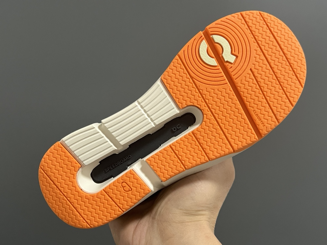 图片[5]-昂跑秋冬新款双魔术贴休闲运动鞋 尺码：26-37码 超爱的小众品牌—On昂跑 优质皮料拼接，质感满满💯 双魔术贴设计，穿脱超方便✔️ 橡胶耐磨防滑大底，脚感超赞👍🏻-选品中心