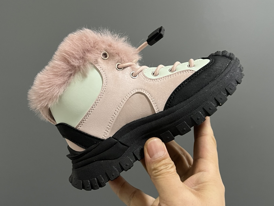 图片[6]-加绒KEEN高帮松紧扣儿童雪地靴 尺码：26-37 内里加绒加厚，保暖又舒适❄️ 潮牌KEEN设计，户外超合适✔️ 松紧扣设计，穿脱方便✌🏻 轮胎橡胶耐磨防滑大底，脚感不言而喻☁️.-选品中心