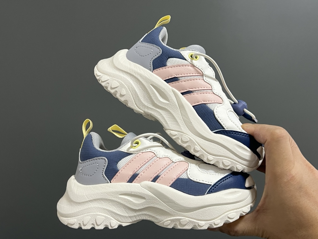 “Adidas Classic Sneakers: High-Quality Leather Collage in 24-37 Yards” - 图片 9