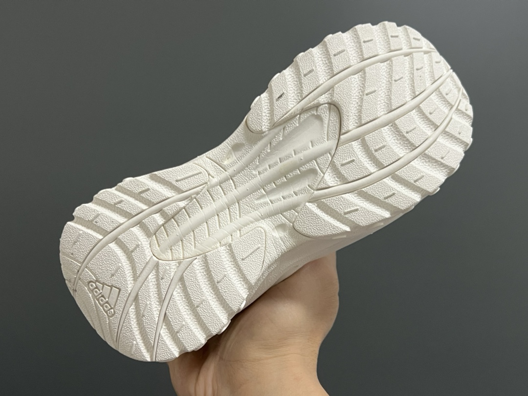 “Adidas Classic Sneakers: High-Quality Leather Collage in 24-37 Yards” - 图片 5