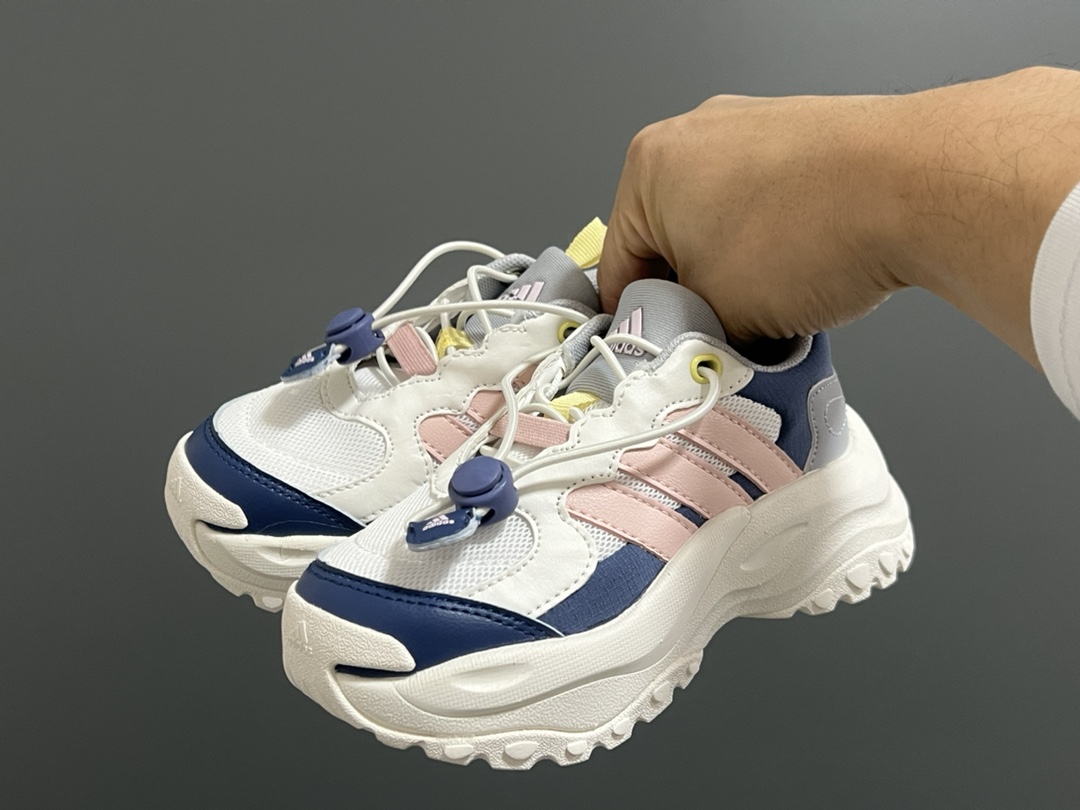 “Adidas Classic Sneakers: High-Quality Leather Collage in 24-37 Yards”
