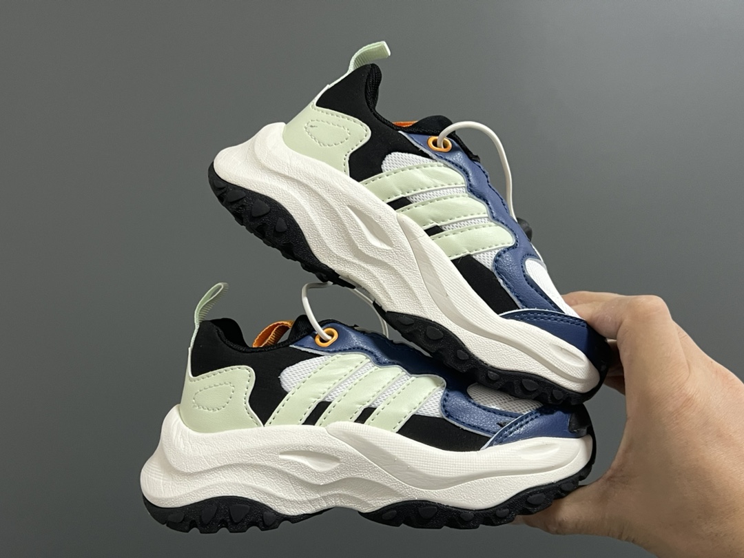 High-Quality Leather Adidas Sneakers for Kids and Dads: Stylish and Comfortable Footwear - 图片 9