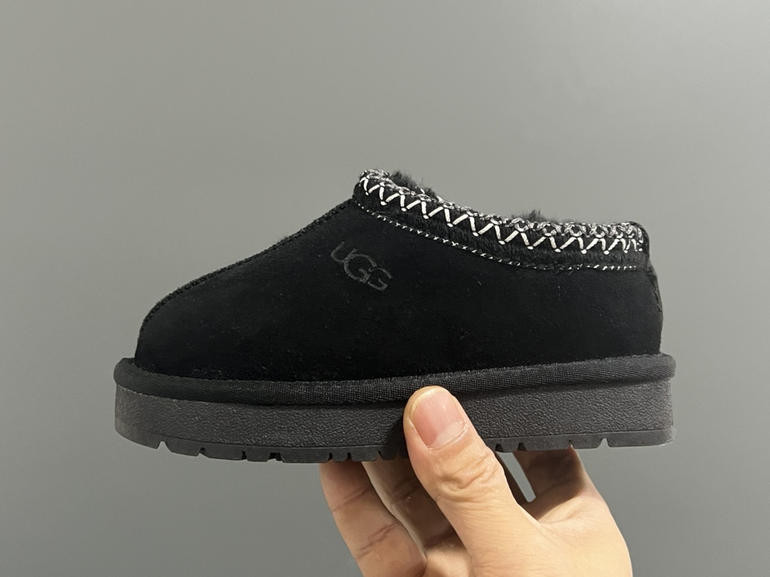 图片[4]-UGG民族风儿童低帮雪地靴 尺码：25-37码 经典UGG系列❄️ 民族风细节，质感满满💯 内里加绒加厚，保暖又舒适☁️ 橡胶耐克防滑大底，脚感超赞👍🏻-选品中心