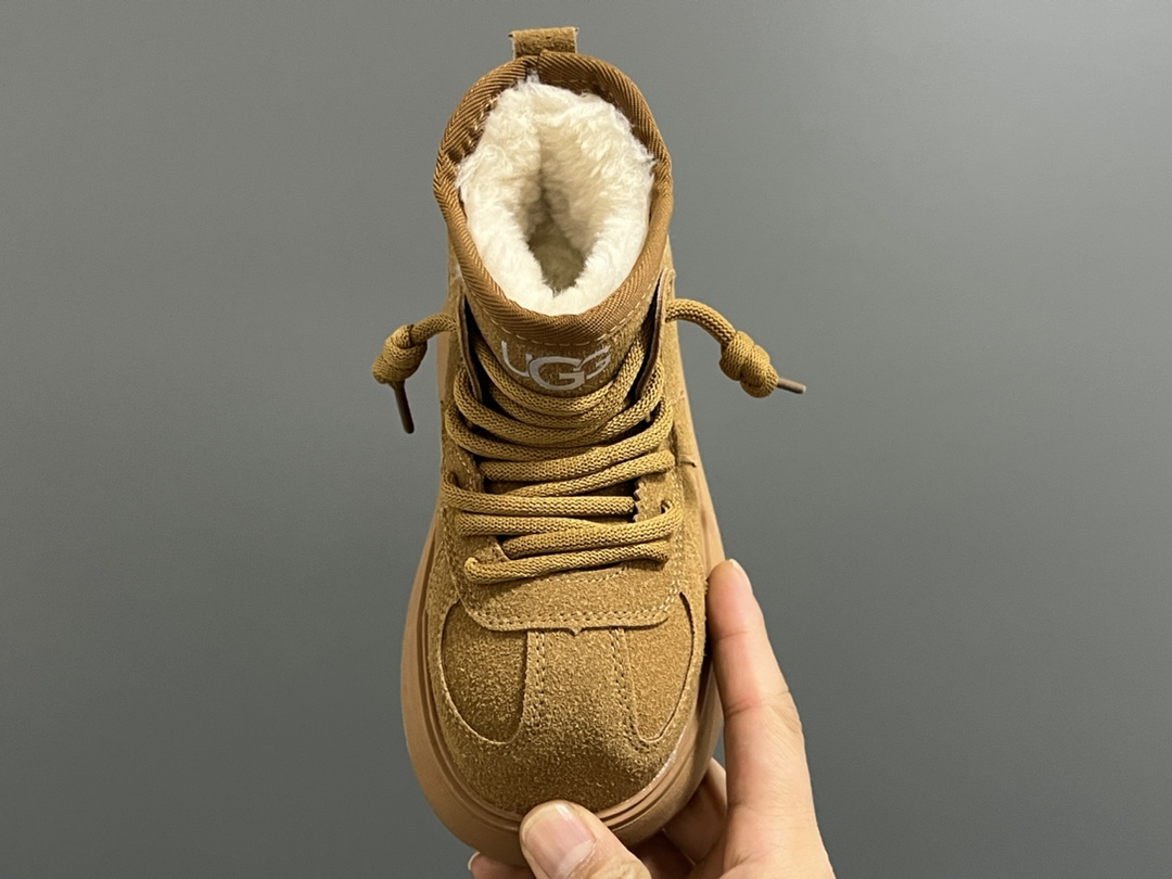图片[8]-U家新款大标卡皮巴拉儿童雪地靴 尺码：26-38码 经典UGG系列🆕 优质皮料拼接，质感满满💯 内里加绒保暖又舒适❄️ 经典大标，时尚又百搭❤️-选品中心