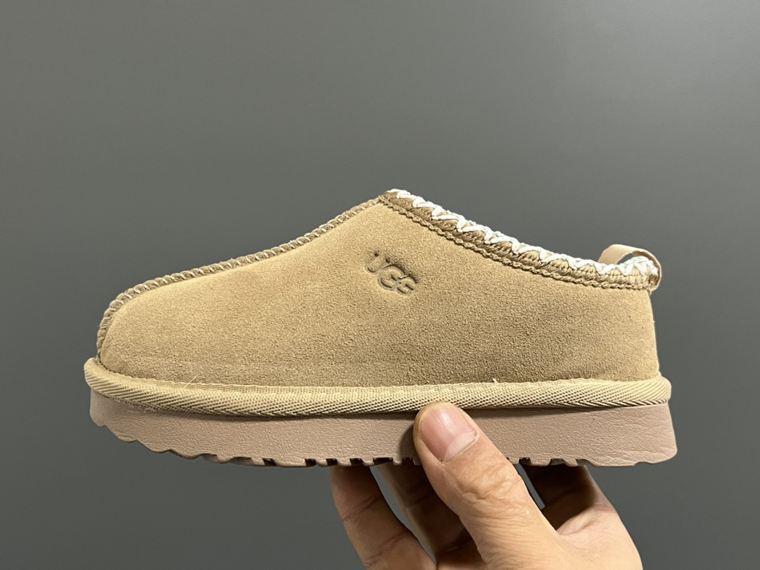 图片[4]-U家新款塔茨儿童亲子一脚蹬棉鞋 尺码：26-39码 经典UGG塔茨系列🆕 正确版来袭🔥 细节做工超精致 超轻EVA大底，脚感超赞👍🏻-选品中心