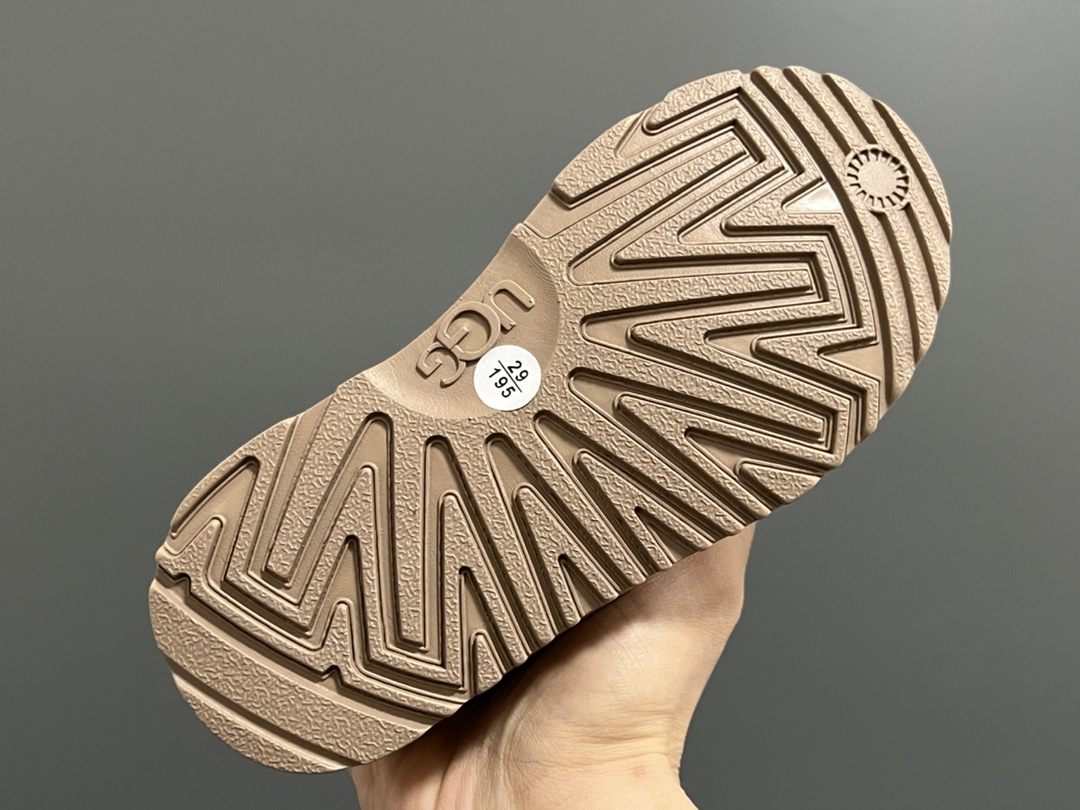 图片[5]-U家新款塔茨儿童亲子一脚蹬棉鞋 尺码：26-39码 经典UGG塔茨系列🆕 正确版来袭🔥 细节做工超精致 超轻EVA大底，脚感超赞👍🏻-选品中心