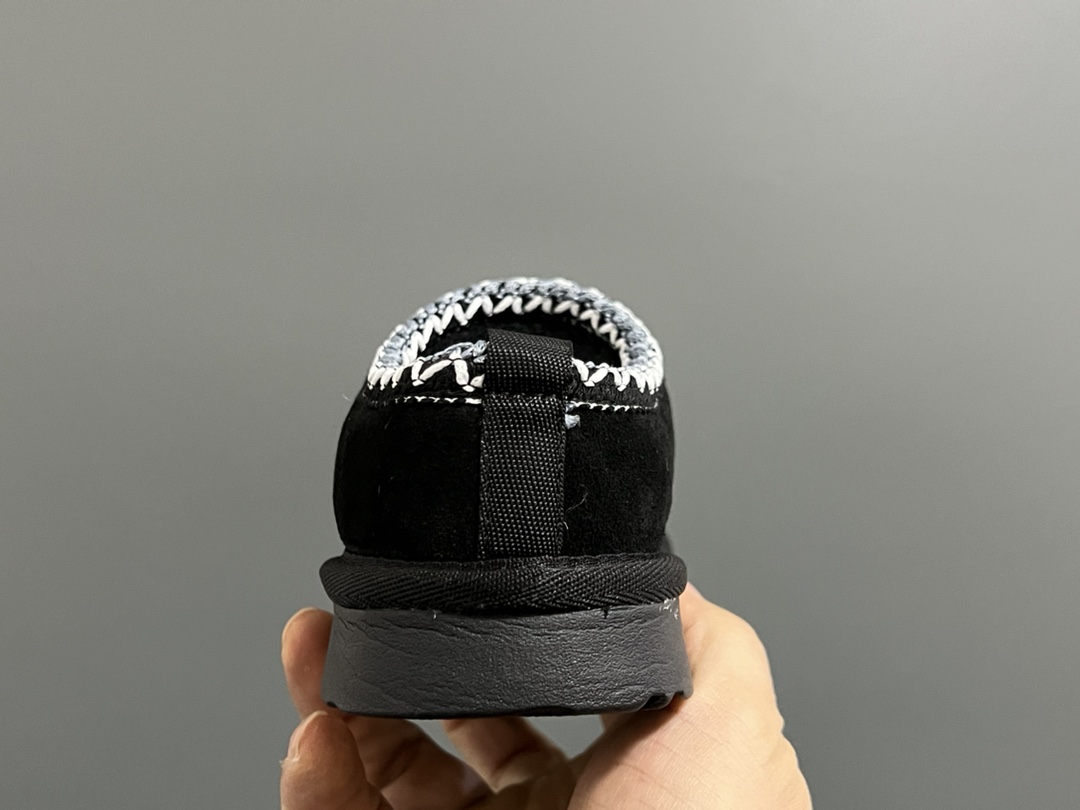 图片[7]-U家新款塔茨儿童亲子一脚蹬棉鞋 尺码：26-39码 经典UGG塔茨系列🆕 正确版来袭🔥 细节做工超精致 超轻EVA大底，脚感超赞👍🏻-选品中心