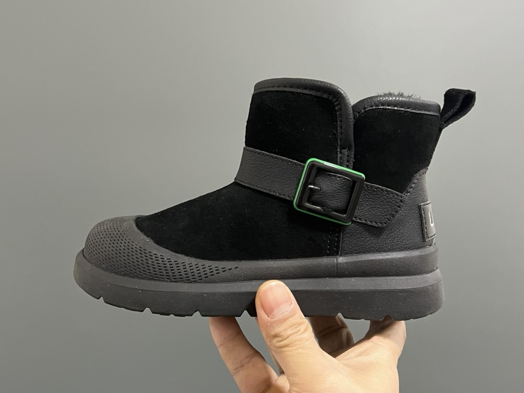 图片[4]-UGG新款卡扣皮毛一体儿童中帮雪地靴 尺码：26-37码 经典UGG系列❄️ 内里加绒加厚，暖暖过冬❄️ 精致卡扣，质感满满💯-选品中心