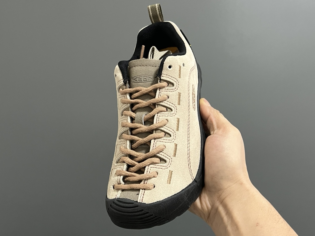 KEEN潮牌一代情侣户外山系徒步登山运动鞋 户外大佬出品🔥 优质麂皮面料，防水材质✌🏻 橡胶耐磨防滑大底，脚感超赞👍🏻 丑萌丑萌的超可爱😍 尺码：35 36 37 38 39 40 41 42 43 44 45（四色女码）-选品中心