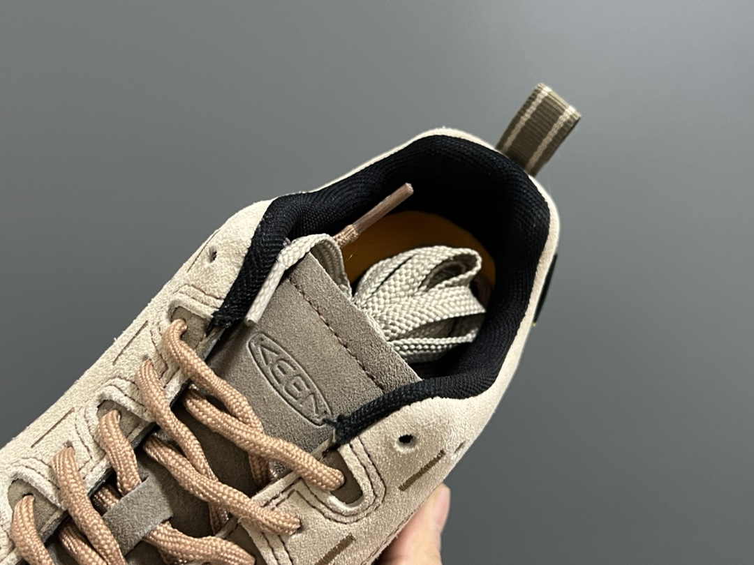 图片[4]-KEEN潮牌一代情侣户外山系徒步登山运动鞋 户外大佬出品🔥 优质麂皮面料，防水材质✌🏻 橡胶耐磨防滑大底，脚感超赞👍🏻 丑萌丑萌的超可爱😍 尺码：35 36 37 38 39 40 41 42 43 44 45（四色女码）-选品中心