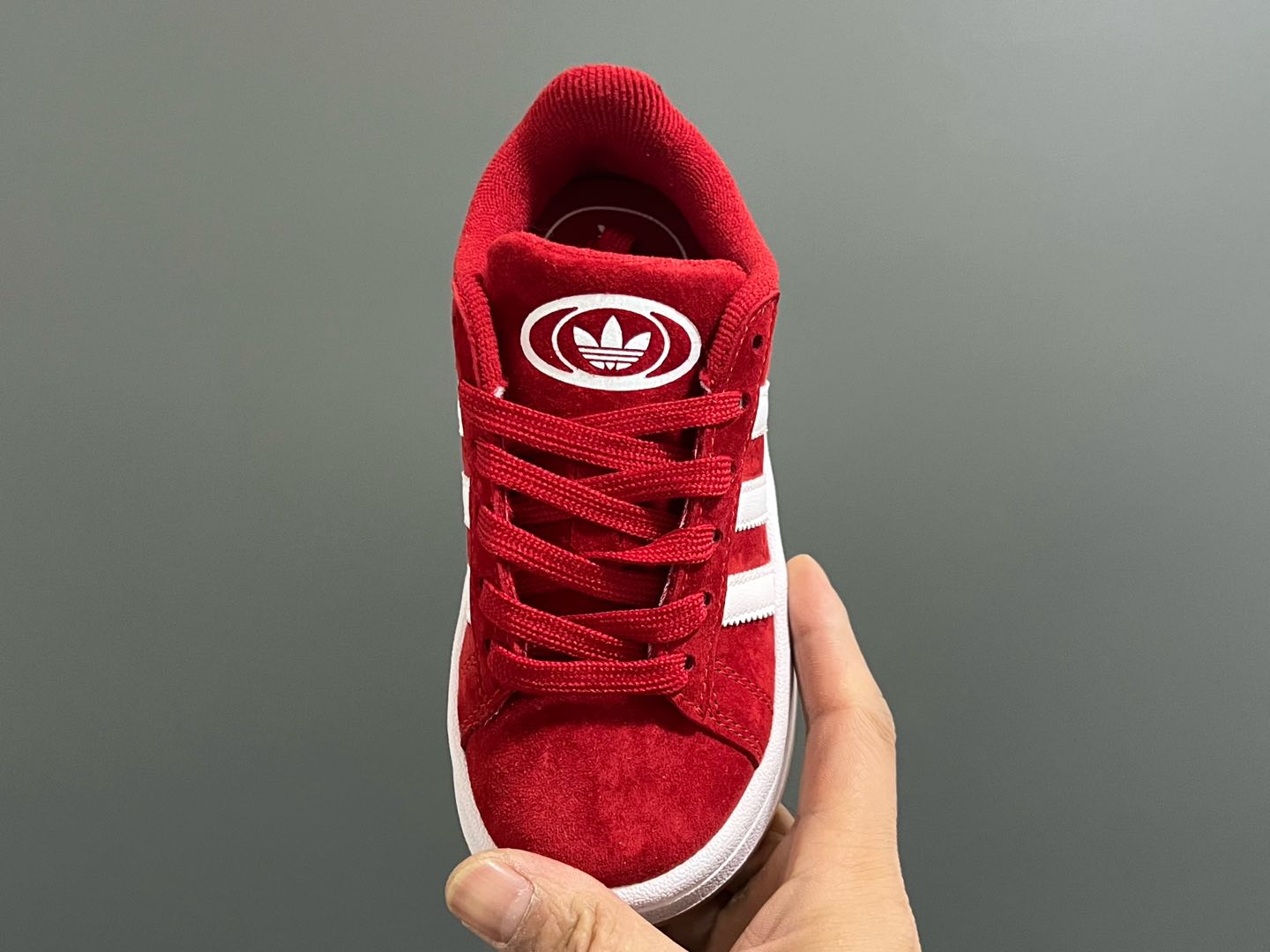 图片[5]-原单版 阿迪CAMPUS大小童儿童面包鞋 尺码：22-35码 经典CAMPUS面包鞋🆕 优质反毛皮，质感高级 大小童区分🆚，匠心打造❤️ 22-27码为魔术贴➕松紧带 28-35码为鞋带扣✔️ 橡胶耐磨防滑大底，脚感超赞👍🏻-选品中心