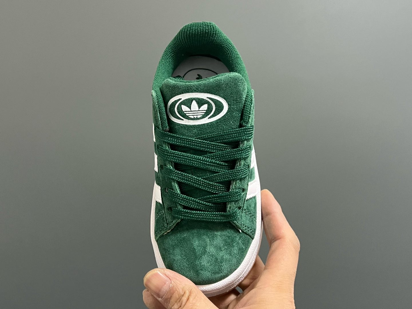 图片[8]-原单版 阿迪CAMPUS大小童儿童面包鞋 尺码：22-35码 经典CAMPUS面包鞋🆕 优质反毛皮，质感高级 大小童区分🆚，匠心打造❤️ 22-27码为魔术贴➕松紧带 28-35码为鞋带扣✔️ 橡胶耐磨防滑大底，脚感超赞👍🏻-选品中心