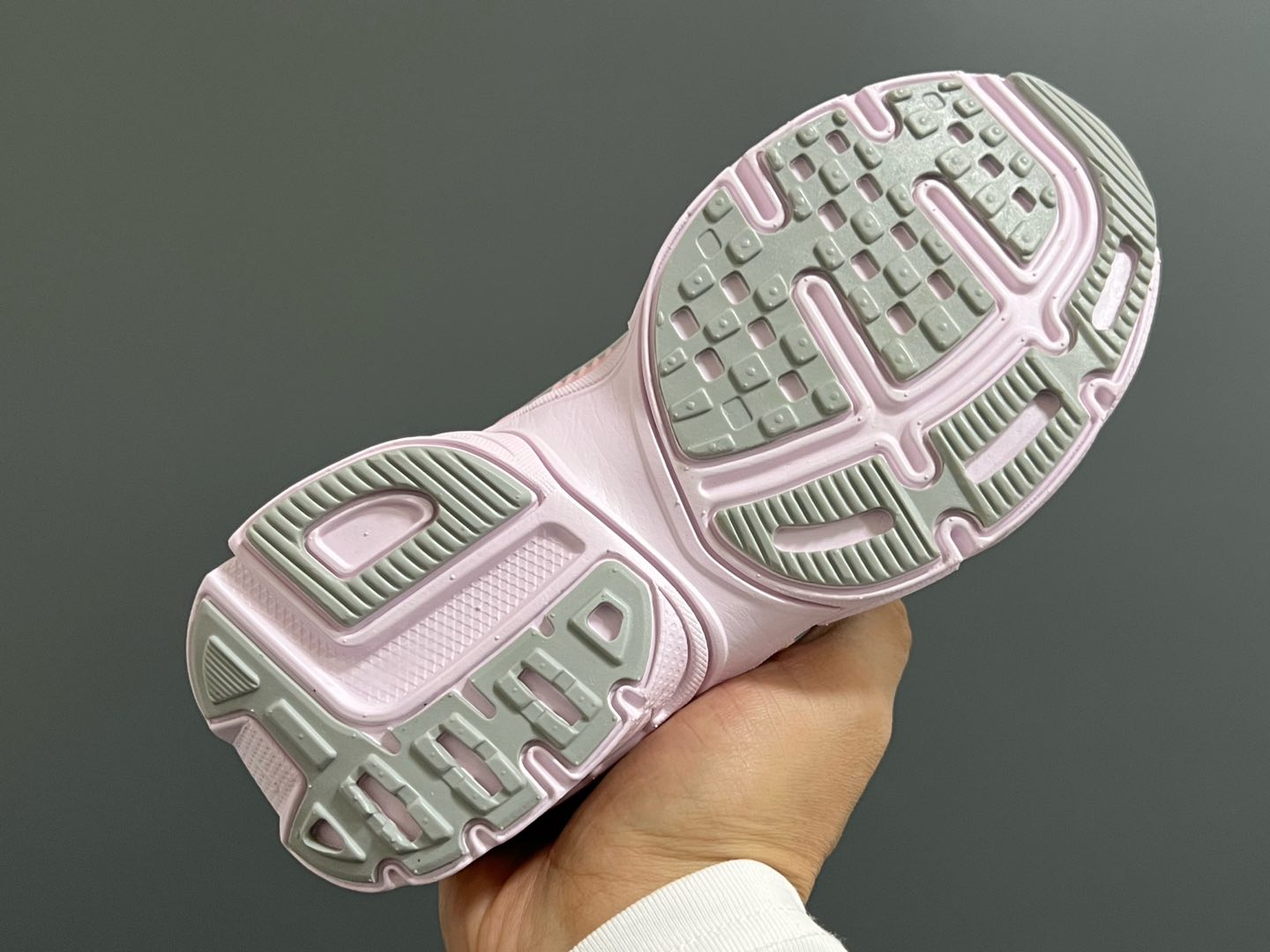 图片[5]-新工厂 NK V2K鞋带扣儿童老爹鞋26-35码 经典V2K老爹款式🆕 优质皮料拼接，质感满满‼️ 橡胶耐磨防滑大底，脚感超赞👍🏻 鞋带扣设计，穿脱超方便✌🏻-选品中心