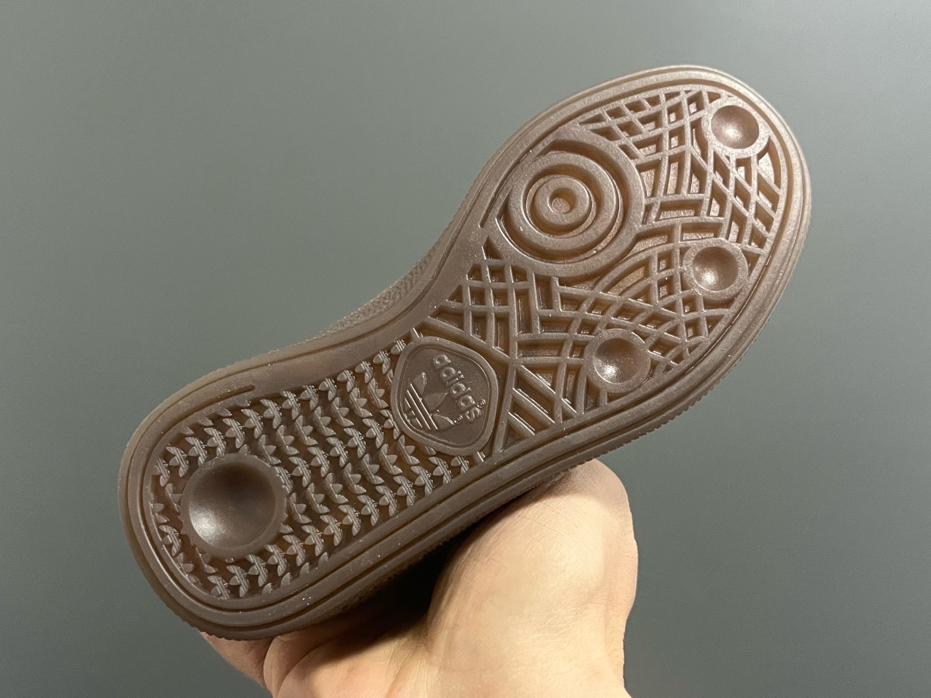 图片[5]-A家新款handball spezial儿童手球鞋休闲鞋 尺码：24-37码 超百搭的新款德训🆕 优质猪八革面料，质感满分💯 橡胶耐磨防滑大底，脚感超赞👍🏻 额外附赠一对鞋带扣，穿脱更加方便✌🏻-选品中心