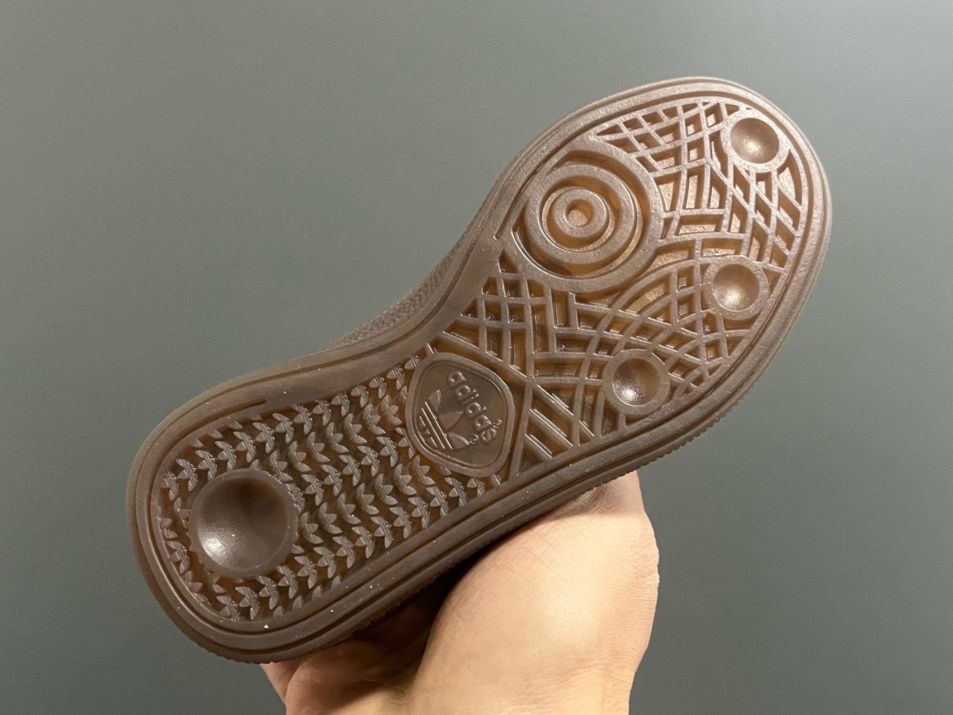 图片[5]-AD德训三代新款handball spezial儿童手球鞋休闲鞋 尺码：24-37码 超百搭的新款德训🆕 优质猪八革面料，质感满分💯 橡胶耐磨防滑大底，脚感超赞👍🏻 额外附赠一对鞋带扣，穿脱更加方便✌🏻-选品中心