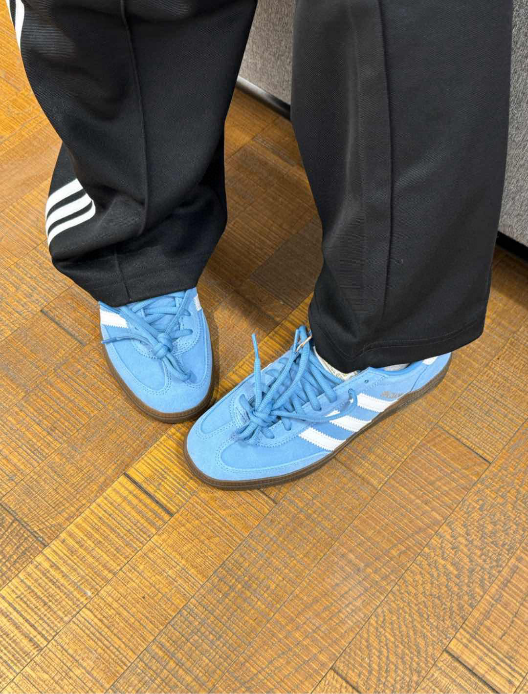 图片[8]-A家新款handball spezial儿童手球鞋休闲鞋 尺码：24-37码 超百搭的新款德训🆕 优质猪八革面料，质感满分💯 橡胶耐磨防滑大底，脚感超赞👍🏻 额外附赠一对鞋带扣，穿脱更加方便✌🏻-选品中心