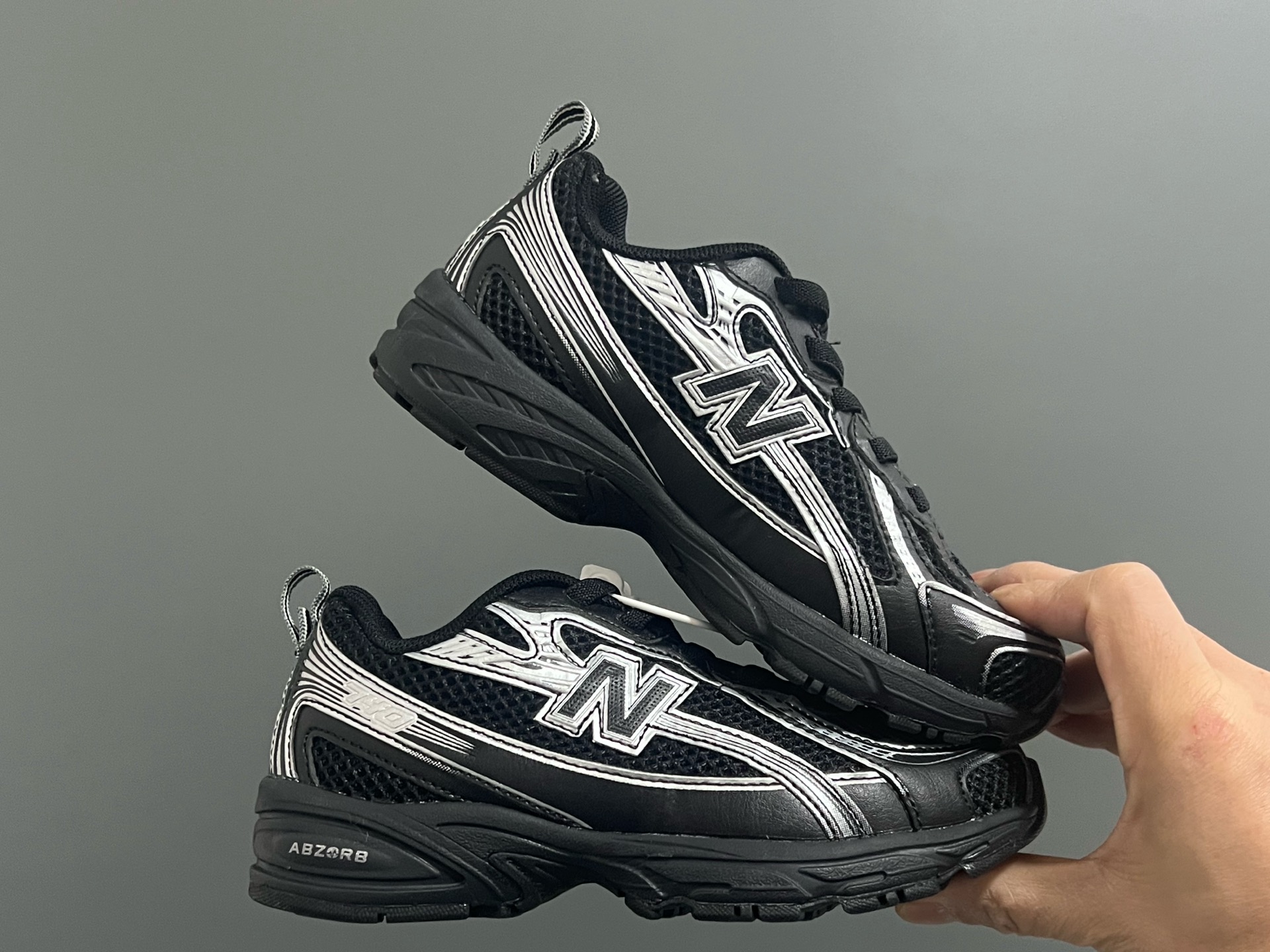 图片[9]-代 牛B新款740松紧带儿童运动鞋 尺码：26-37码 经典NB740老爹款🆕 优质网面皮料拼接，质感满满💯 松紧带设计，穿脱超方便✌🏻-选品中心