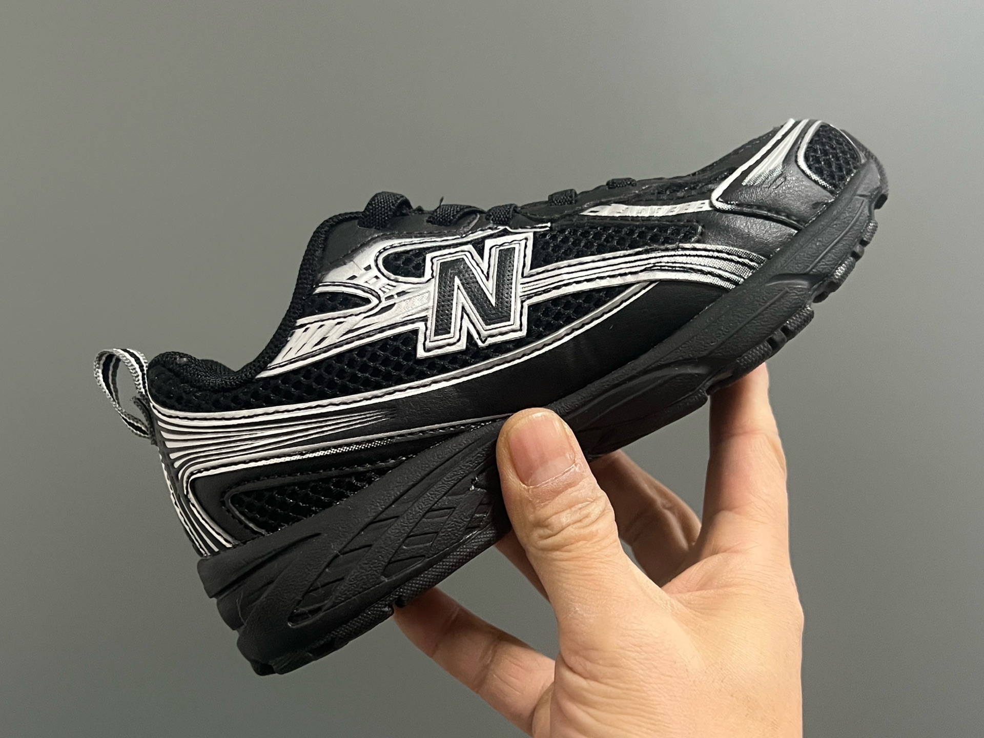 图片[6]-代 牛B新款740松紧带儿童运动鞋 尺码：26-37码 经典NB740老爹款🆕 优质网面皮料拼接，质感满满💯 松紧带设计，穿脱超方便✌🏻-选品中心