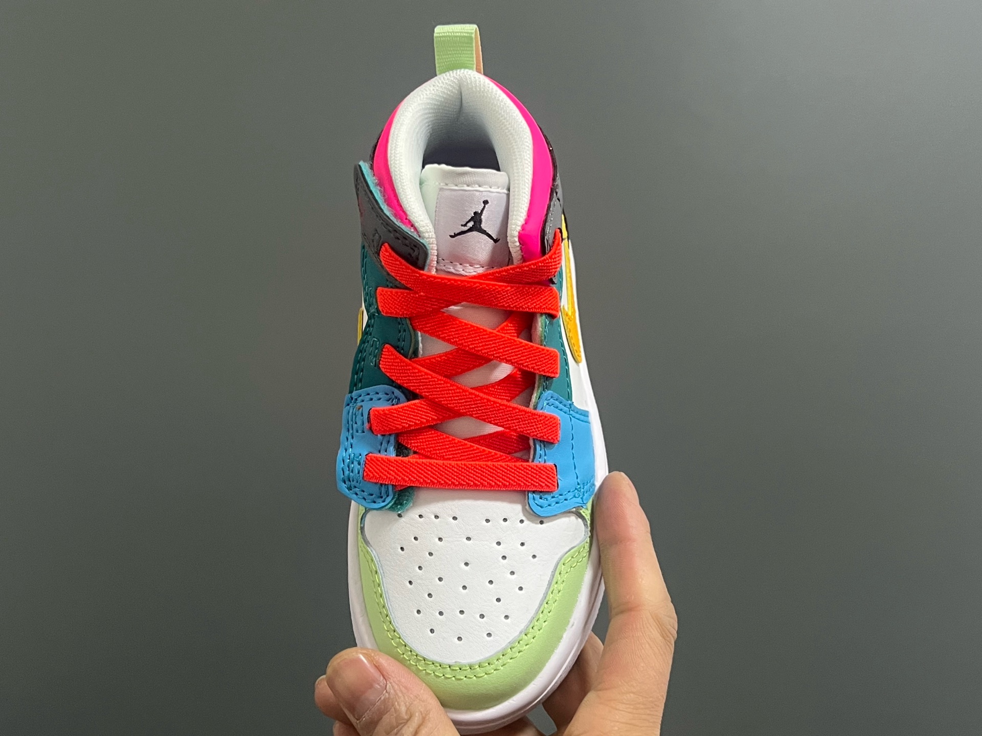 图片[7]-乔一新配色中帮魔术贴松紧带儿童运动鞋 尺码：24-37码 经典乔一中帮🆕 新配色超百搭🆒 优质皮料拼接，质感满分💯 魔术贴➕松紧带设计，穿脱方便✌🏻-选品中心