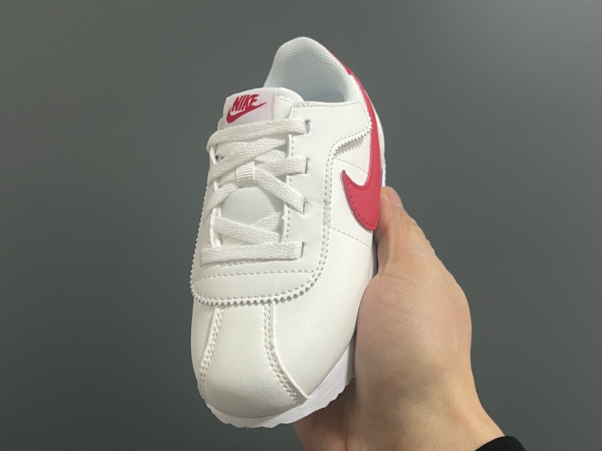 图片[3]-阿甘经典魔术贴大小童儿童运动鞋 尺码：22-37码 经典阿甘子弹头系列🆕 优质皮料，质感满满💯 大小童匠心打造❤️ 魔术贴设计，穿脱超方便✌🏻-选品中心