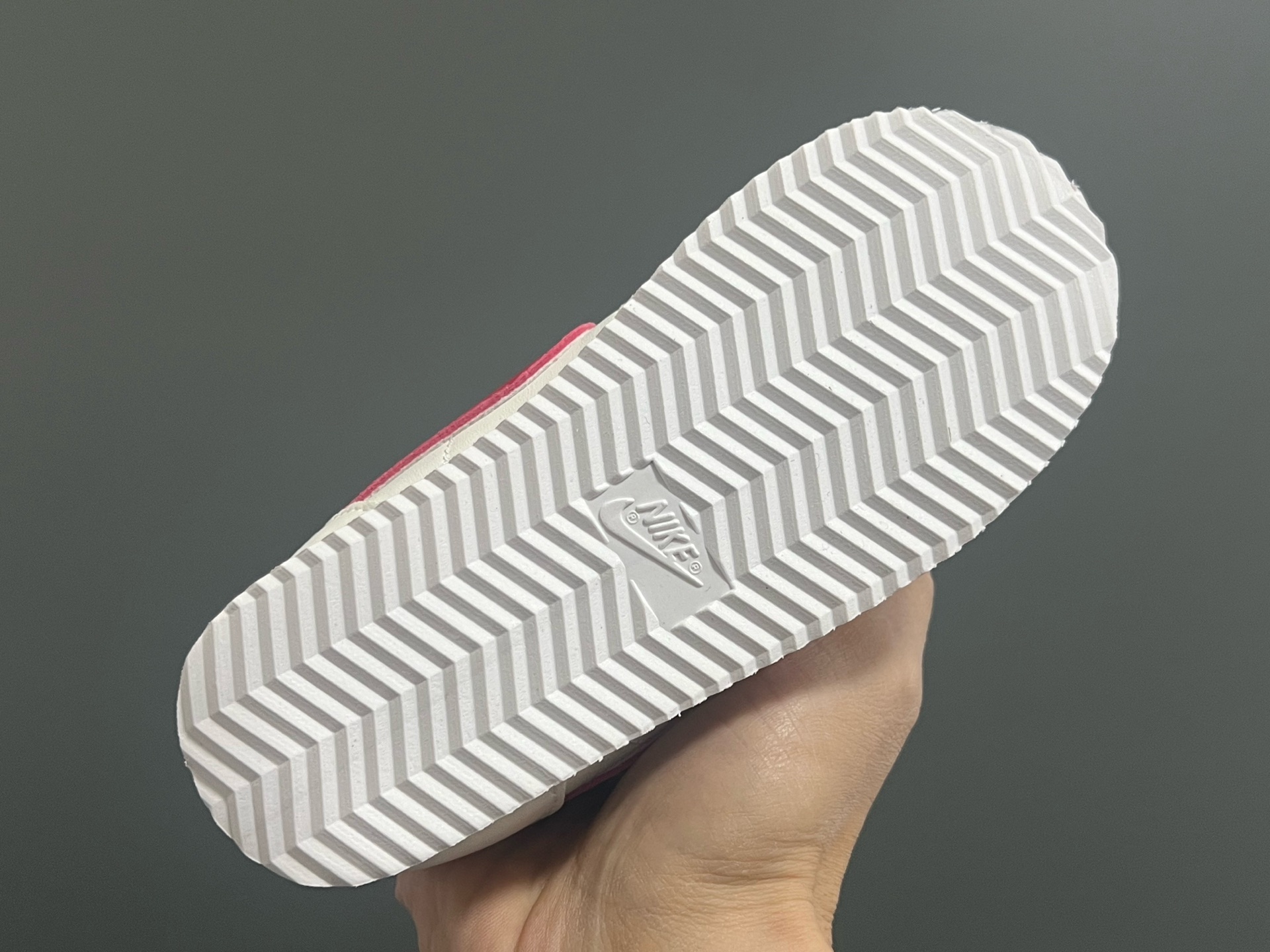 图片[5]-阿甘经典魔术贴大小童儿童运动鞋 尺码：22-37码 经典阿甘子弹头系列🆕 优质皮料，质感满满💯 大小童匠心打造❤️ 魔术贴设计，穿脱超方便✌🏻-选品中心