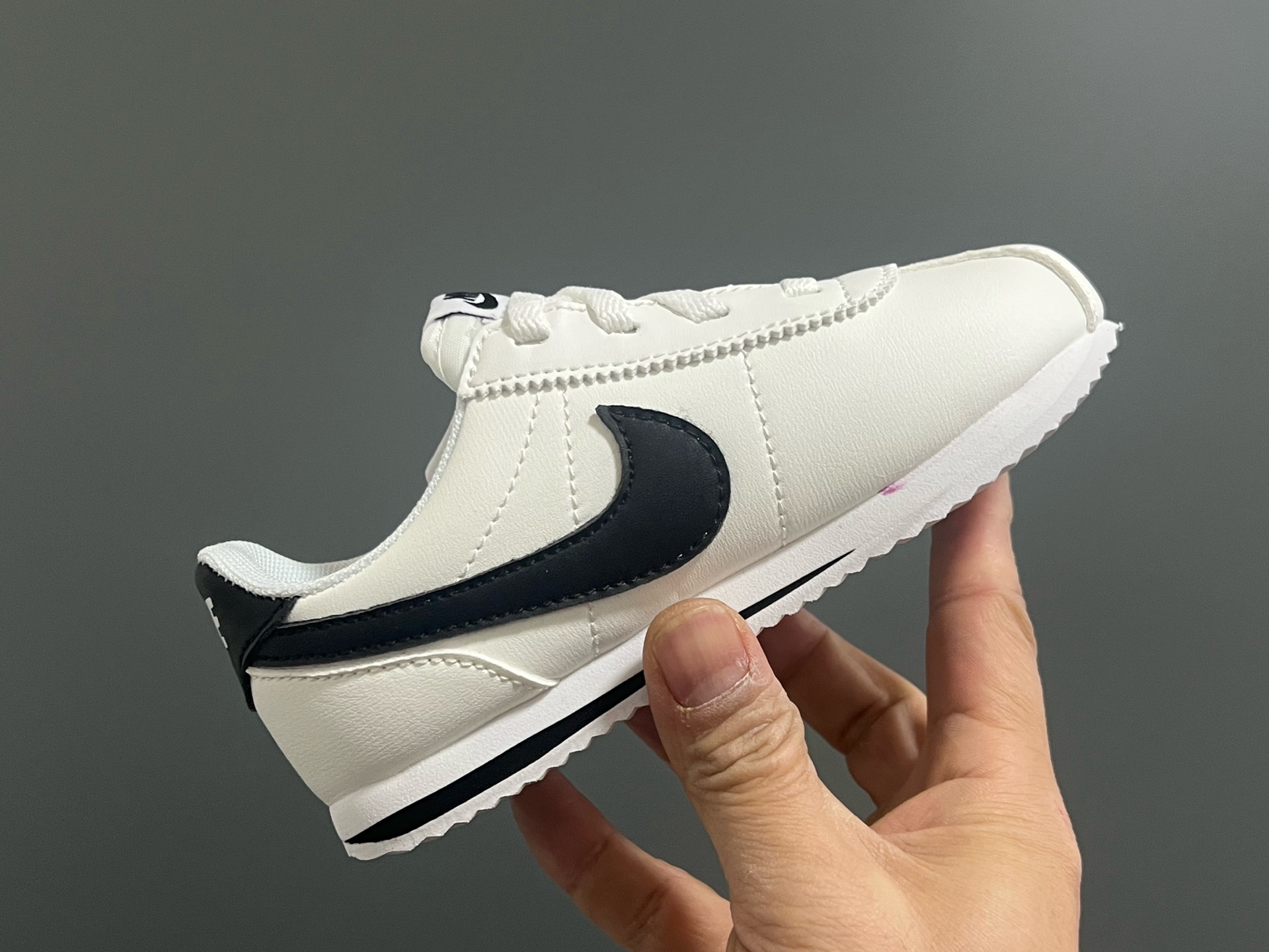 图片[6]-阿甘经典魔术贴大小童儿童运动鞋 尺码：22-37码 经典阿甘子弹头系列🆕 优质皮料，质感满满💯 大小童匠心打造❤️ 魔术贴设计，穿脱超方便✌🏻-选品中心