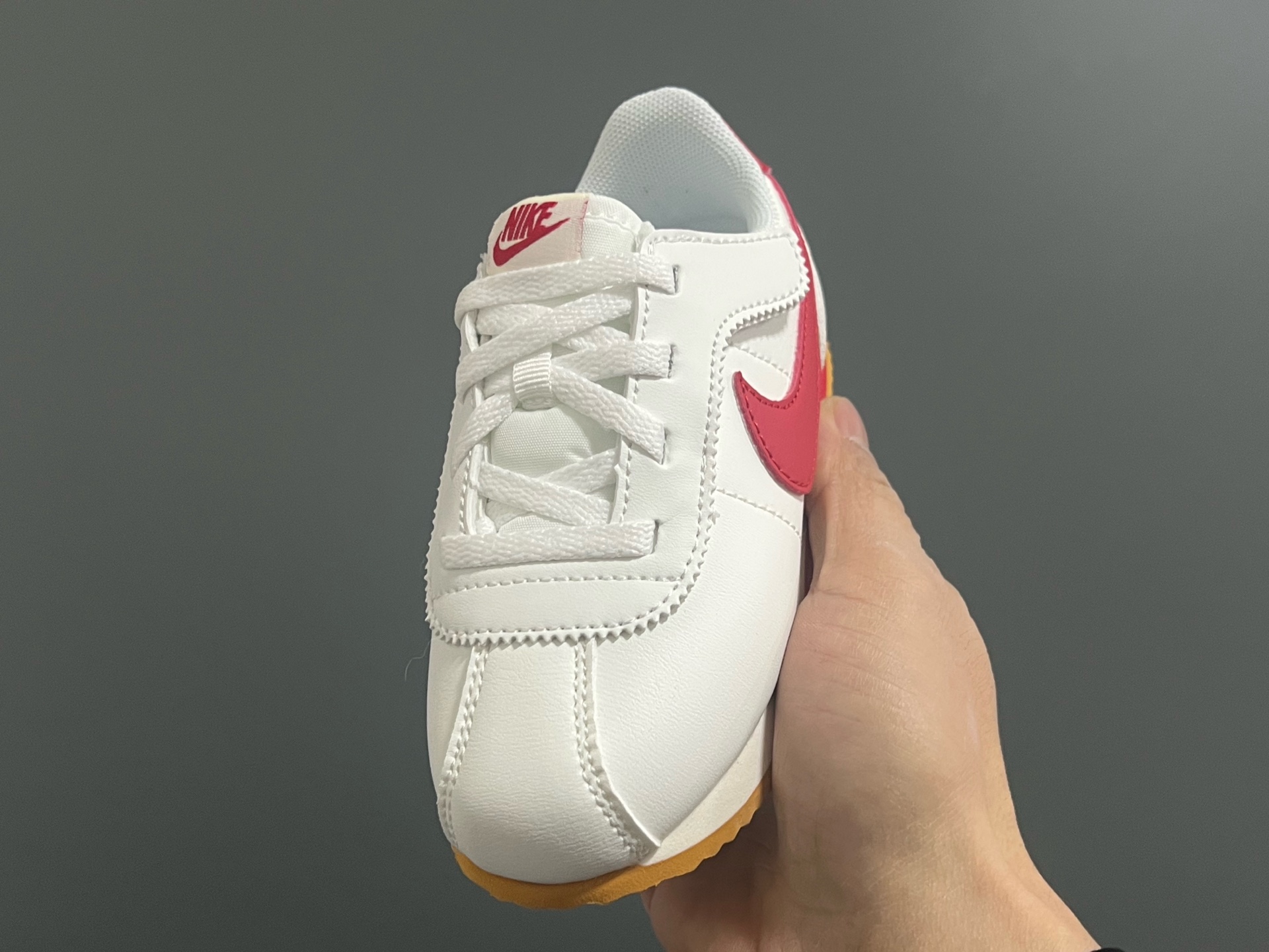 图片[3]-阿甘经典魔术贴大小童儿童运动鞋 尺码：22-37码 经典阿甘子弹头系列🆕 优质皮料，质感满满💯 大小童匠心打造❤️ 魔术贴设计，穿脱超方便✌🏻-选品中心