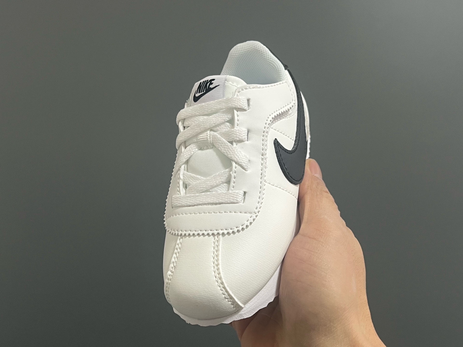 图片[3]-阿甘经典魔术贴大小童儿童运动鞋 尺码：22-37码 经典阿甘子弹头系列🆕 优质皮料，质感满满💯 大小童匠心打造❤️ 魔术贴设计，穿脱超方便✌🏻-选品中心