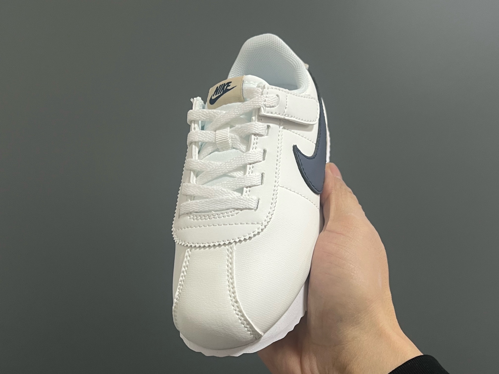 图片[3]-新款阿甘松紧带魔术贴大小童儿童运动鞋22-37码 优质皮料，质感满满💯 大小童匠心打造❤️ 魔术贴设计，穿脱超方便✌🏻-选品中心