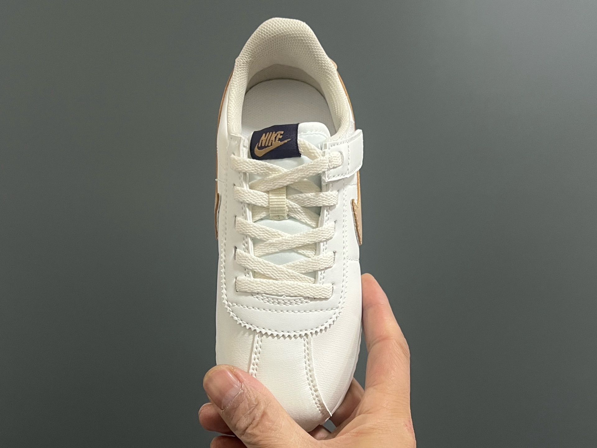 图片[8]-阿甘经典魔术贴大小童儿童运动鞋 尺码：22-37码 经典阿甘子弹头系列🆕 优质皮料，质感满满💯 大小童匠心打造❤️ 魔术贴设计，穿脱超方便✌🏻-选品中心