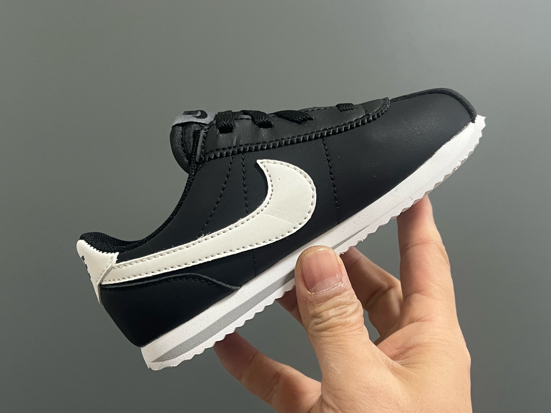 图片[6]-阿甘经典魔术贴大小童儿童运动鞋 尺码：22-37码 经典阿甘子弹头系列🆕 优质皮料，质感满满💯 大小童匠心打造❤️ 魔术贴设计，穿脱超方便✌🏻-选品中心