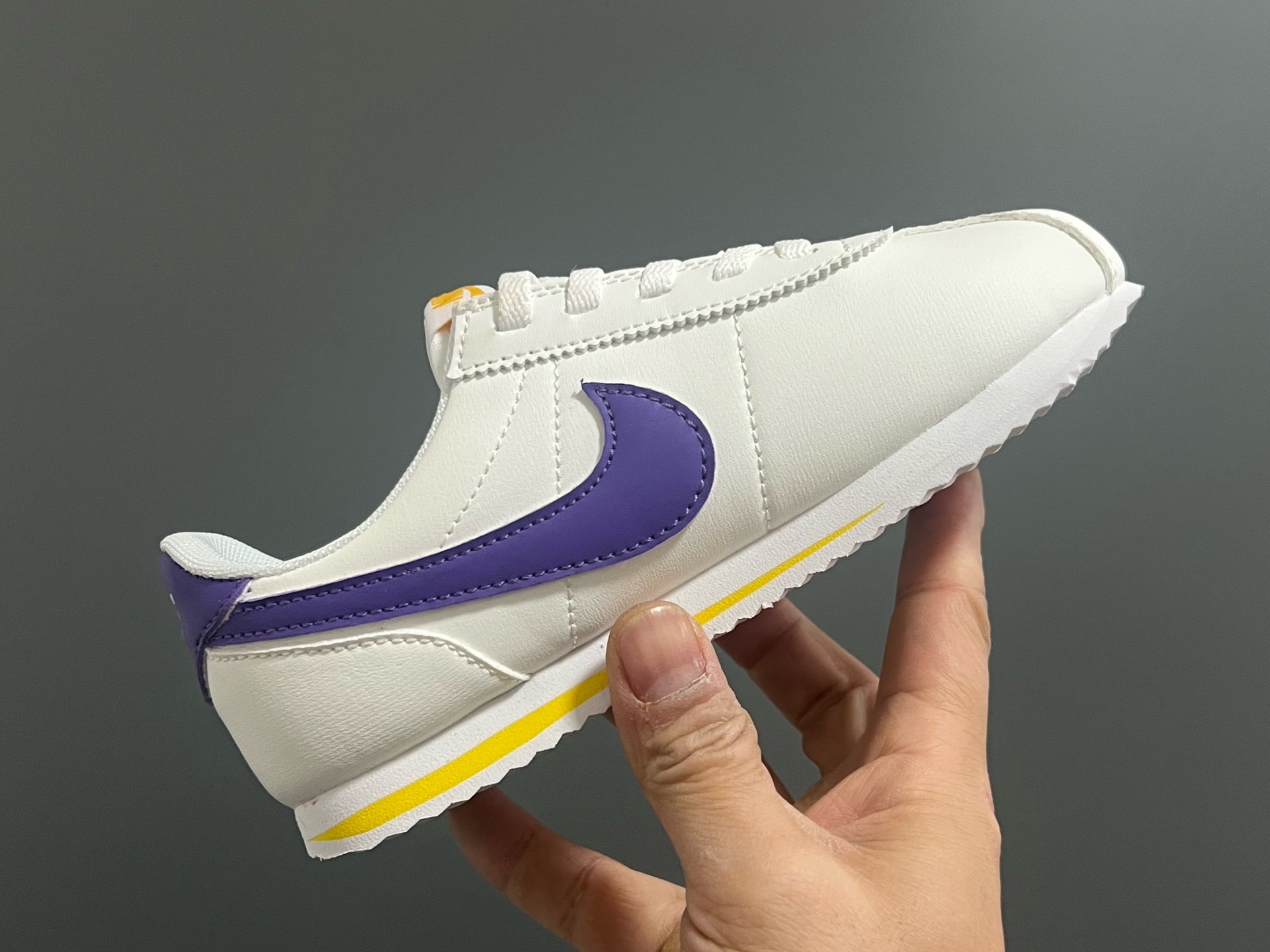 图片[6]-阿甘经典魔术贴大小童儿童运动鞋 尺码：22-37码 经典阿甘子弹头系列🆕 优质皮料，质感满满💯 大小童匠心打造❤️ 魔术贴设计，穿脱超方便✌🏻-选品中心