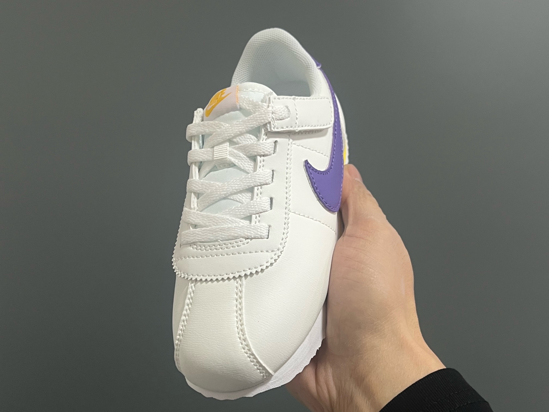 图片[3]-阿甘经典魔术贴大小童儿童运动鞋 尺码：22-37码 经典阿甘子弹头系列🆕 优质皮料，质感满满💯 大小童匠心打造❤️ 魔术贴设计，穿脱超方便✌🏻-选品中心