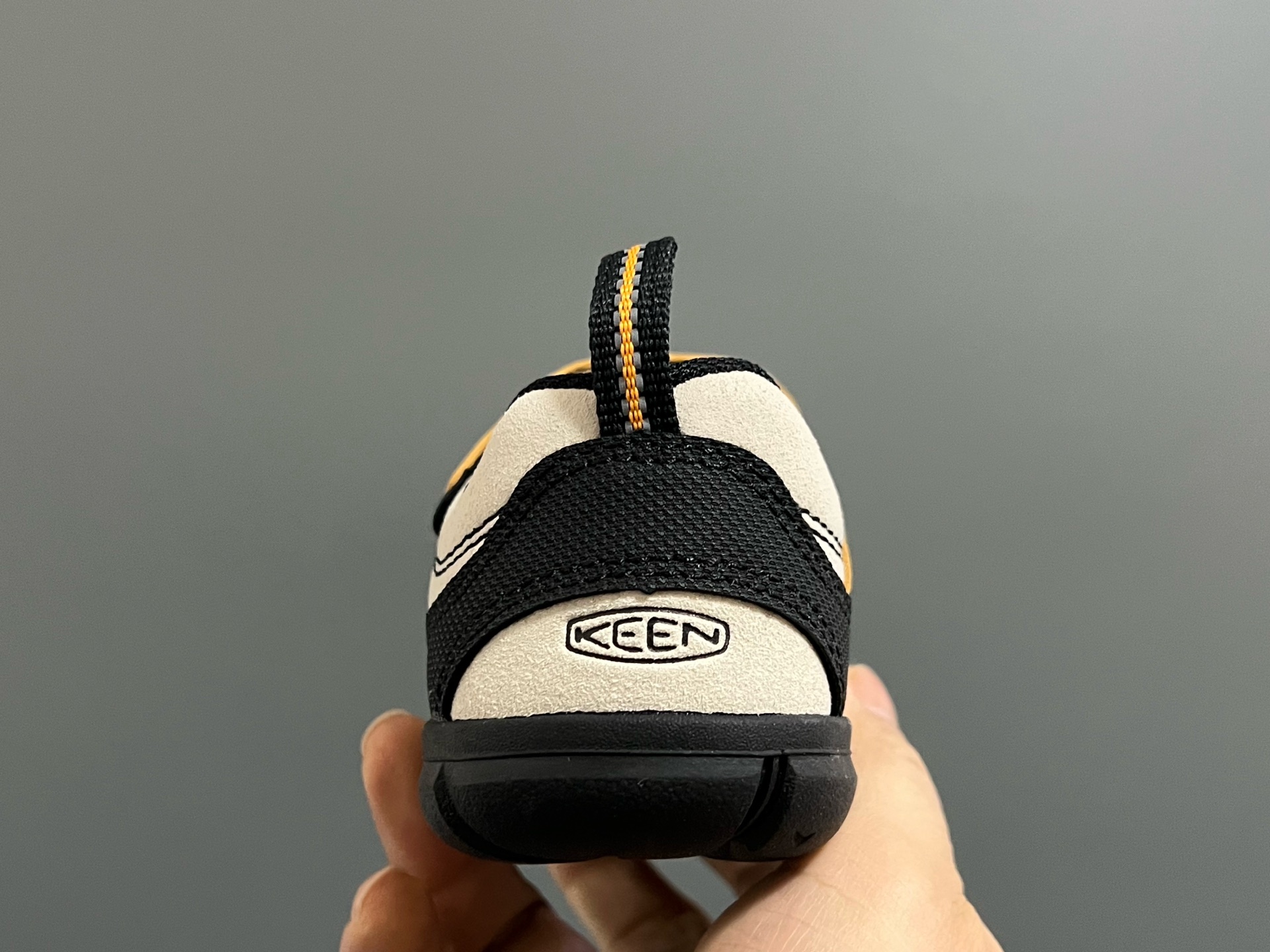 图片[6]-KEEN 新配色户外儿童登山鞋 尺码：24-37码 祖国版YYDS‼️ 新配色好好看😍 优质麂皮面料，轻微防水💧 魔术贴➕松紧带设计，穿脱方便✔️ 橡胶耐磨防滑大底，脚感超赞👍🏻-选品中心