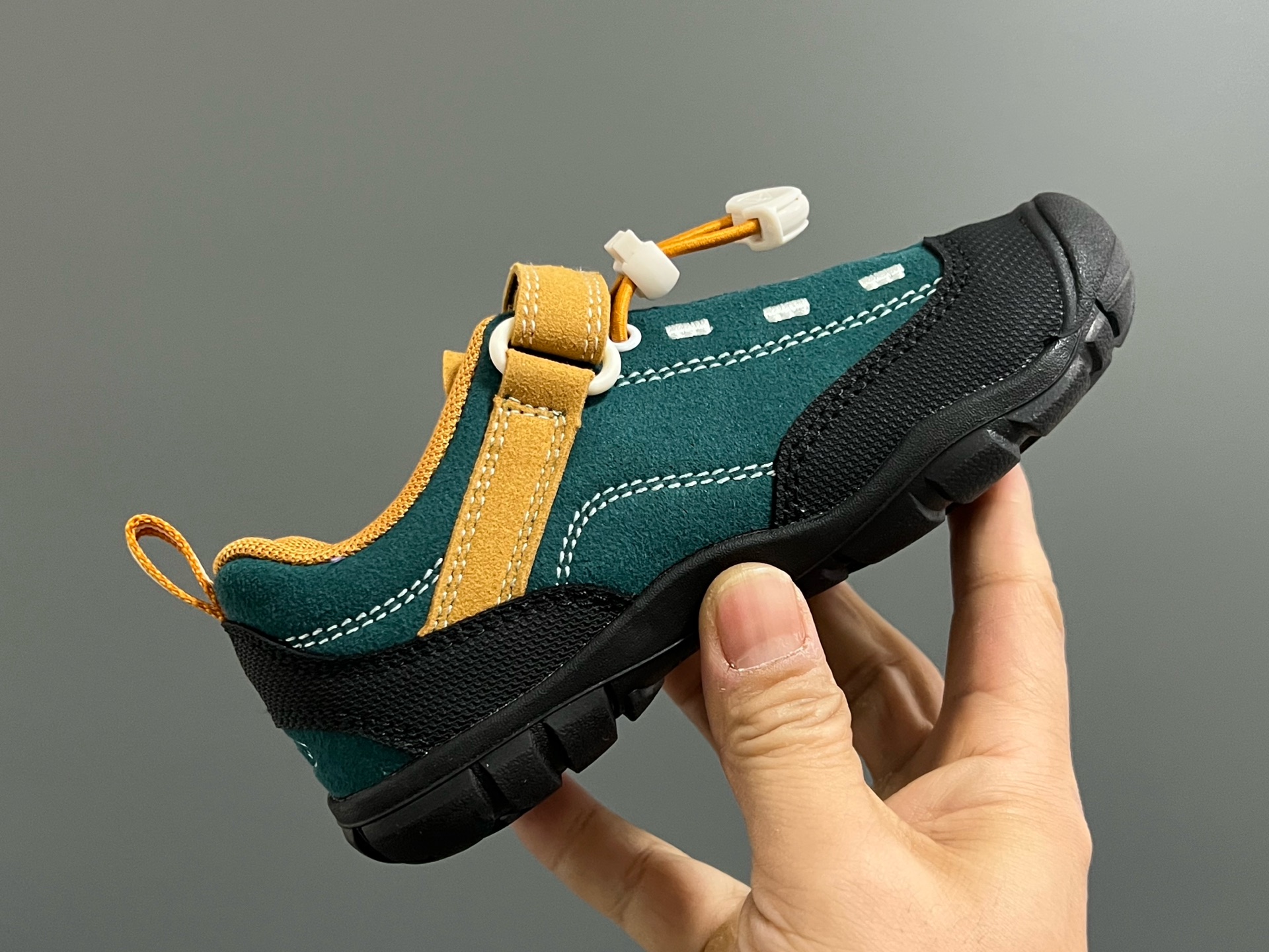 图片[6]-KEEN 新配色户外儿童登山鞋 尺码：24-37码 祖国版YYDS‼️ 新配色好好看😍 优质麂皮面料，轻微防水💧 魔术贴➕松紧带设计，穿脱方便✔️ 橡胶耐磨防滑大底，脚感超赞👍🏻-选品中心