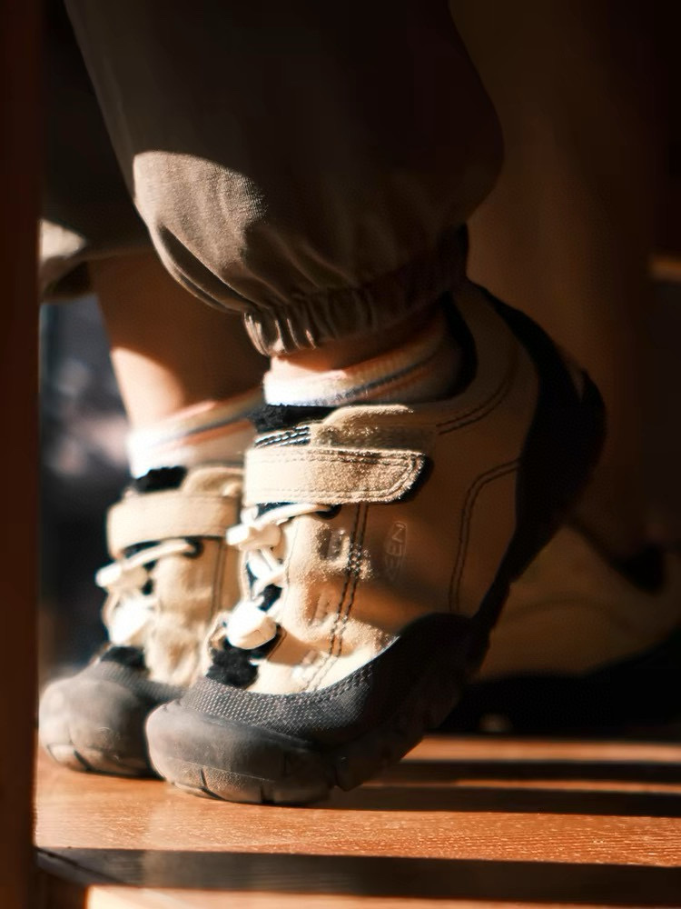 图片[6]-尺码表 KEEN 新配色户外儿童登山鞋 尺码：24-37码 祖国版YYDS‼️ 新配色好好看😍 优质麂皮面料，轻微防水💧 魔术贴➕松紧带设计，穿脱方便✔️ 橡胶耐磨防滑大底，脚感超赞👍🏻-选品中心