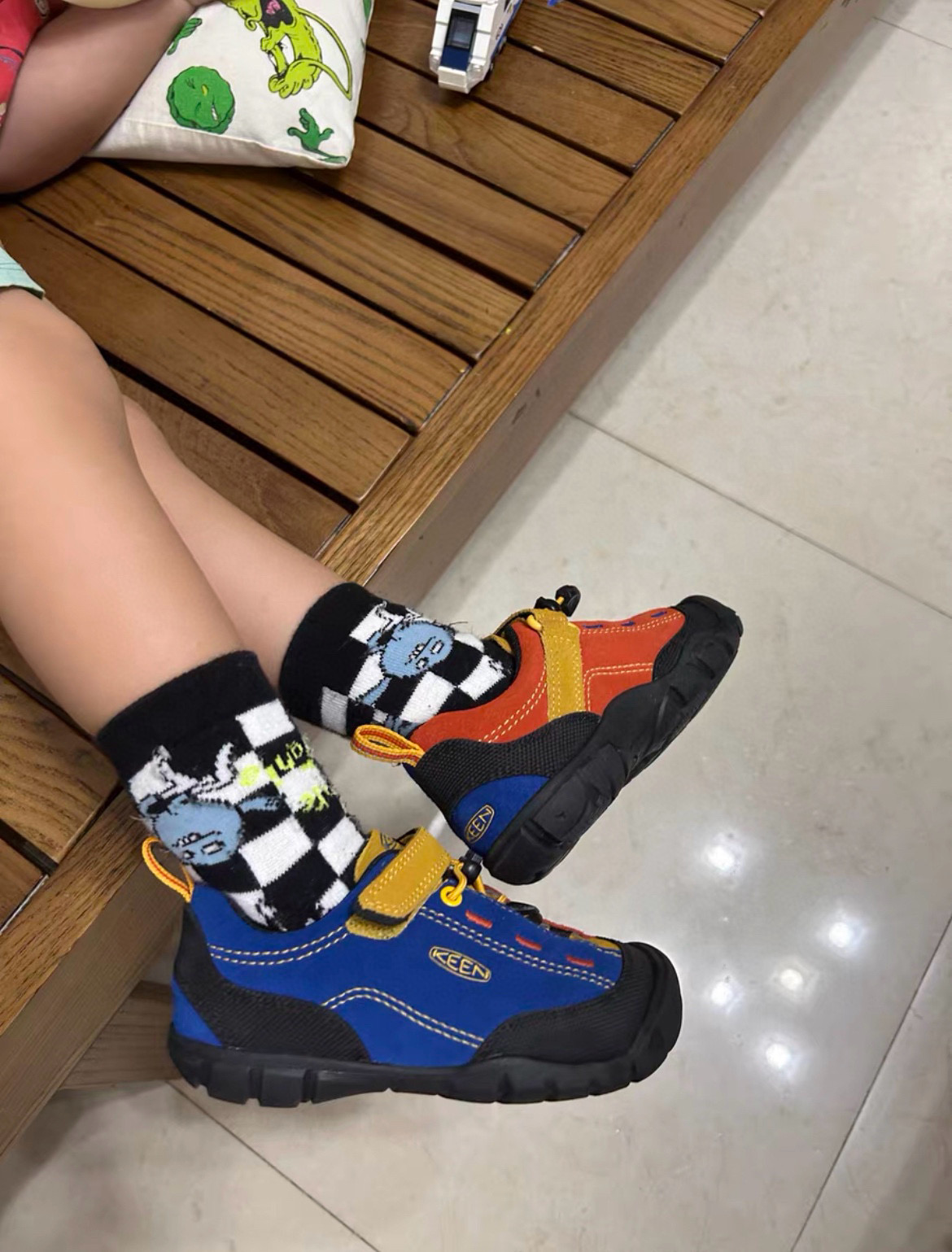 图片[8]-尺码表 KEEN 新配色户外儿童登山鞋 尺码：24-37码 祖国版YYDS‼️ 新配色好好看😍 优质麂皮面料，轻微防水💧 魔术贴➕松紧带设计，穿脱方便✔️ 橡胶耐磨防滑大底，脚感超赞👍🏻-选品中心