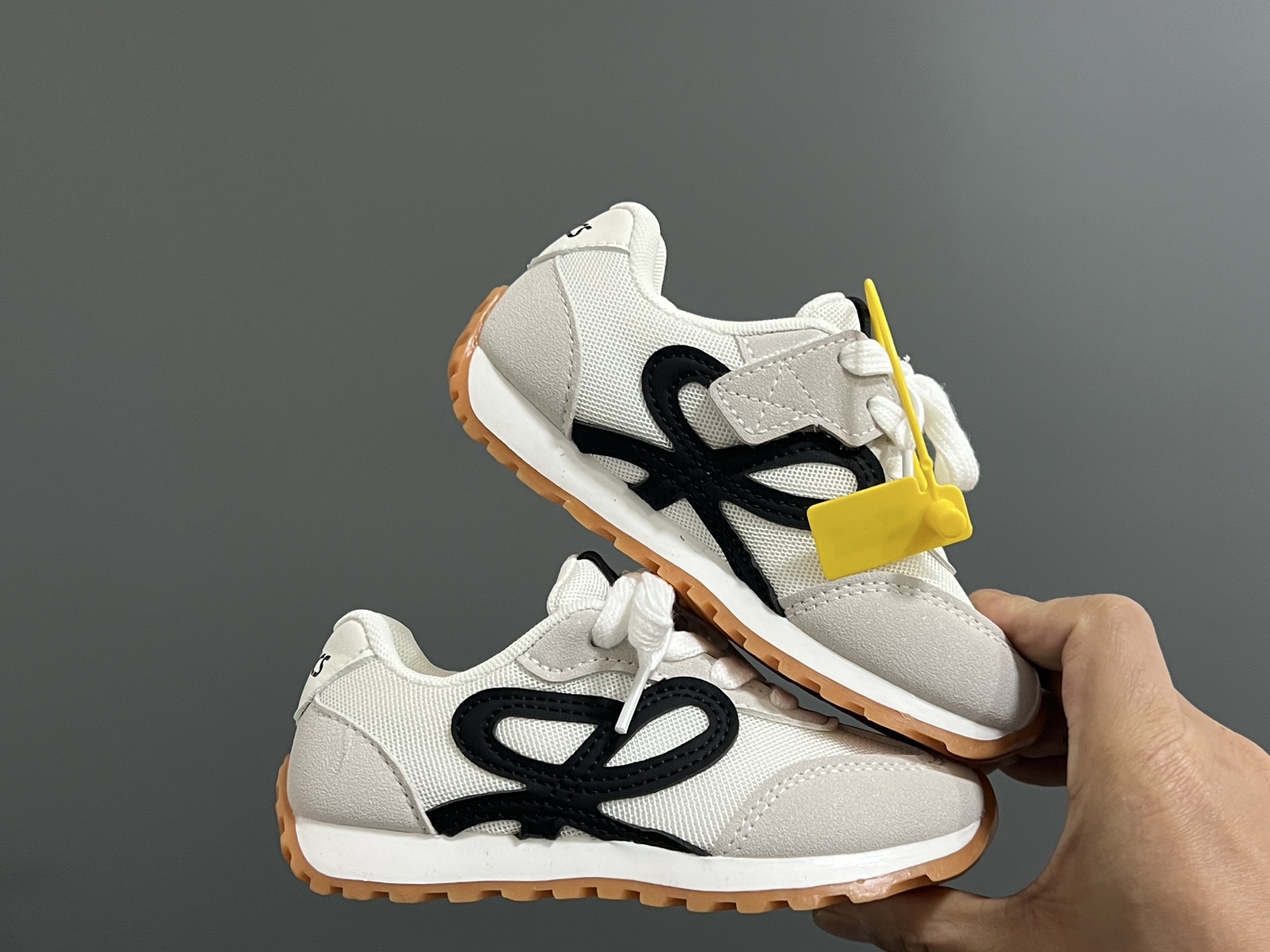 High-quality Leather Sneakers for Kids: Retro Style, Classic, and Stylish! - 图片 9