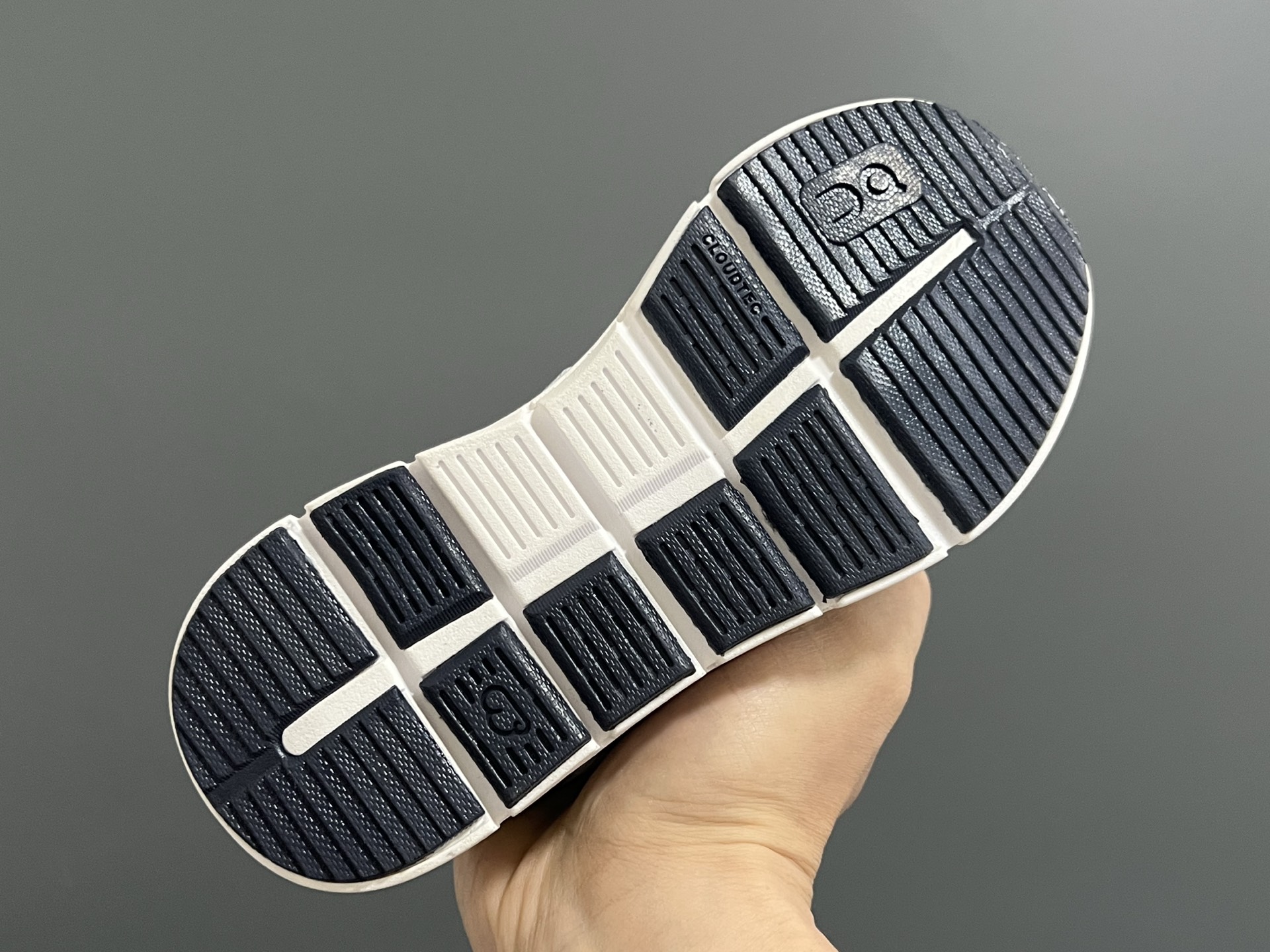 图片[6]-昂跑新款6代松紧带儿童运动鞋26-37码 小众的昂跑品牌🆕穿上就会爱上❤️ 松紧带设计，穿脱超方便✌🏻 透气舒适鞋面，质感满满💯-选品中心