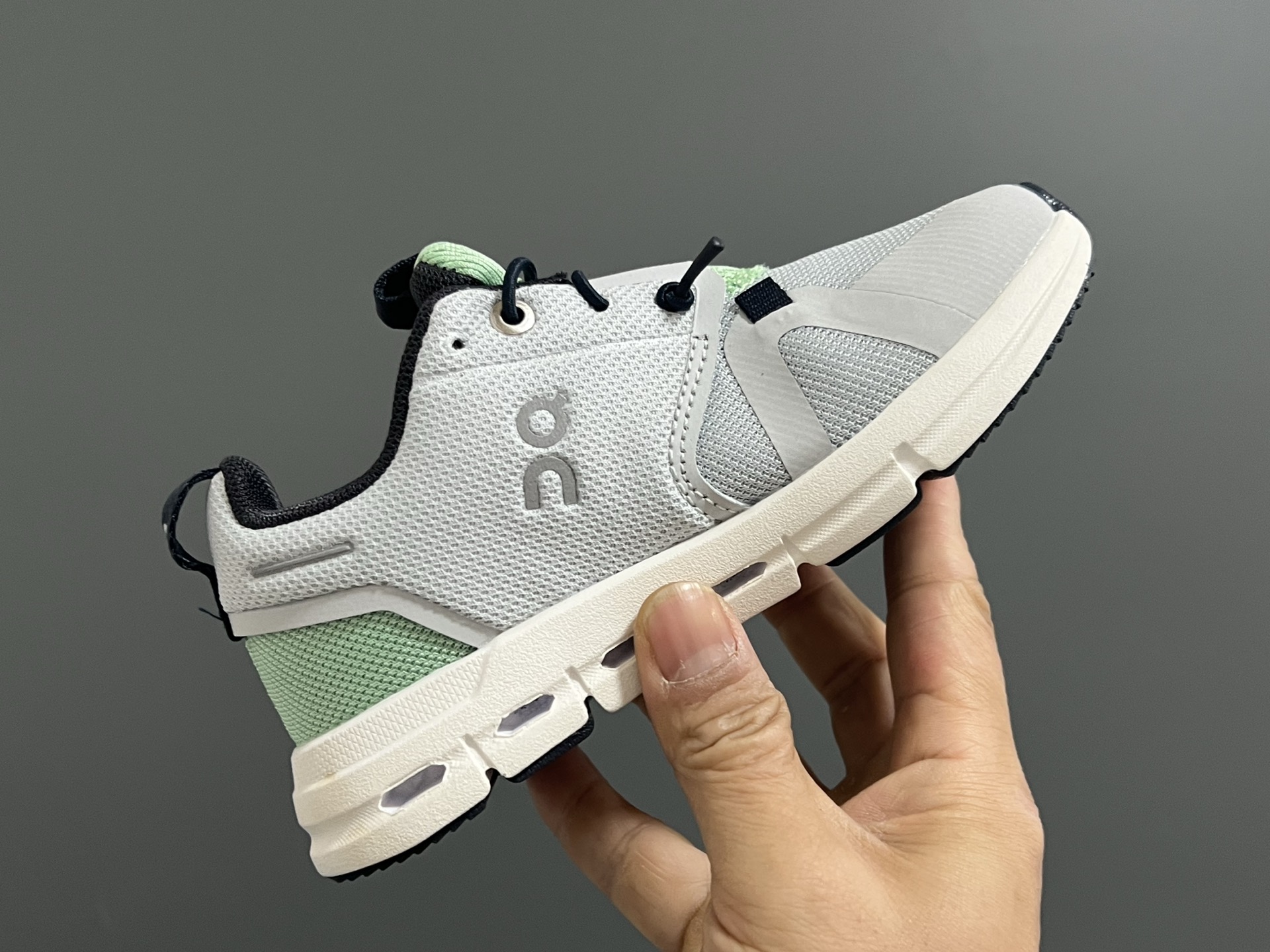 图片[5]-昂跑新款6代松紧带儿童运动鞋26-37码 小众的昂跑品牌🆕穿上就会爱上❤️ 松紧带设计，穿脱超方便✌🏻 透气舒适鞋面，质感满满💯-选品中心