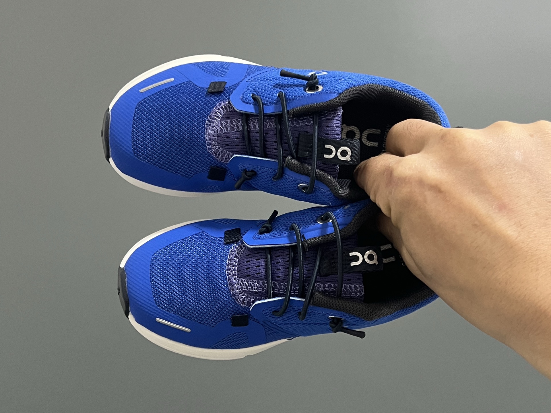 昂跑新款6代松紧带儿童运动鞋26-37码 小众的昂跑品牌🆕穿上就会爱上❤️ 松紧带设计，穿脱超方便✌🏻 透气舒适鞋面，质感满满💯 \