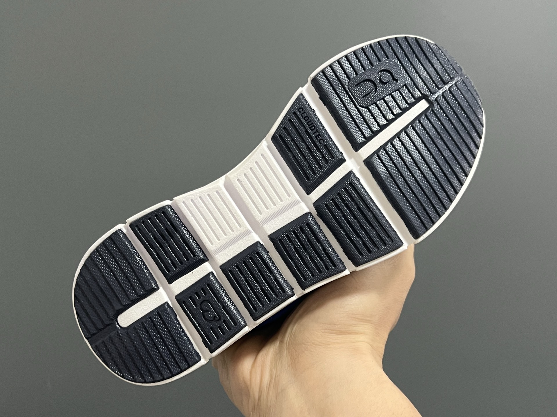 图片[6]-昂跑新款6代松紧带儿童运动鞋26-37码 小众的昂跑品牌🆕穿上就会爱上❤️ 松紧带设计，穿脱超方便✌🏻 透气舒适鞋面，质感满满💯 \”},\”album\”：{\”avatarFrame\”：\”-选品中心