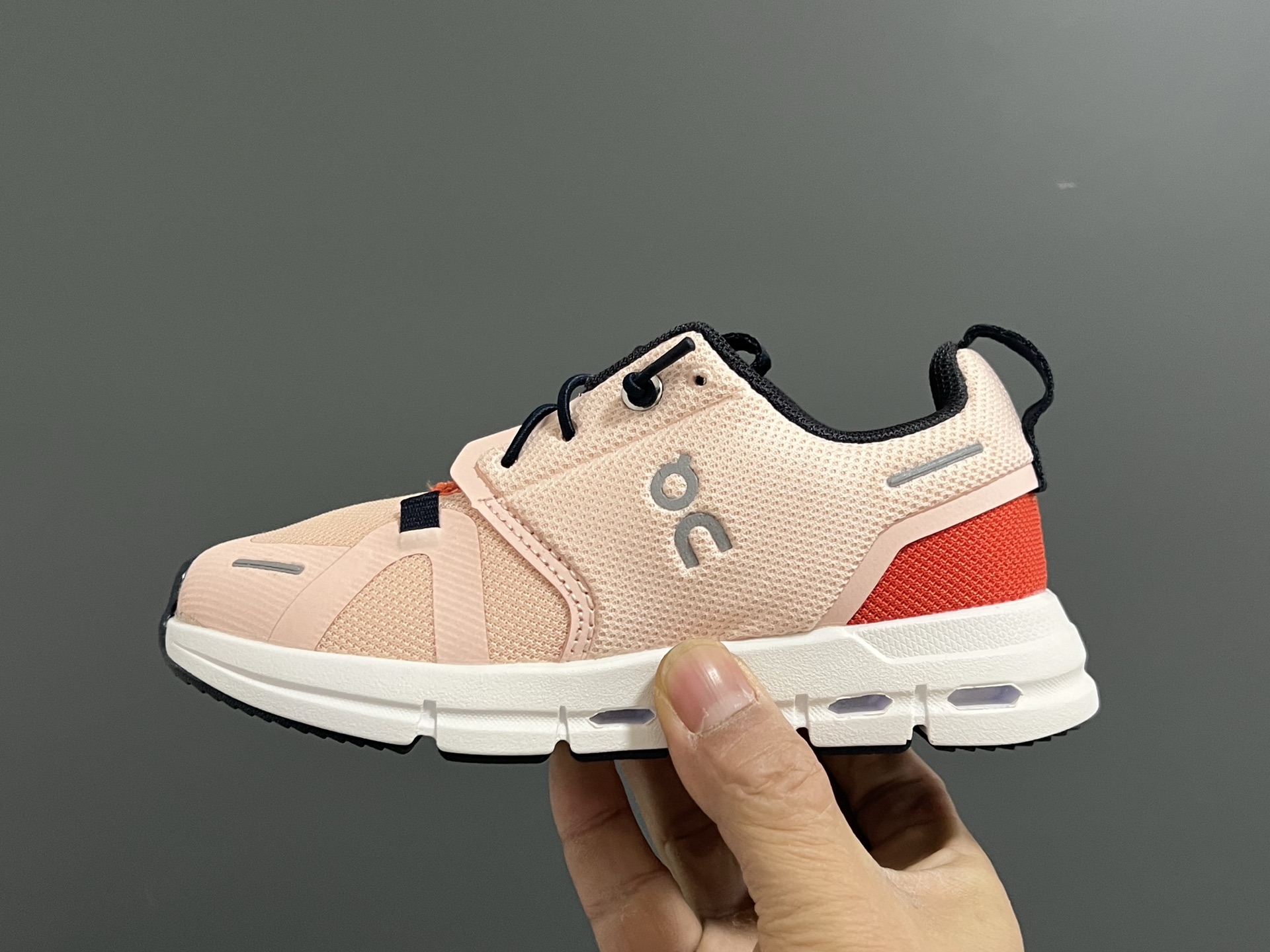 图片[4]-昂跑新款6代松紧带儿童运动鞋26-37码 小众的昂跑品牌🆕穿上就会爱上❤️ 松紧带设计，穿脱超方便✌🏻 透气舒适鞋面，质感满满💯-选品中心