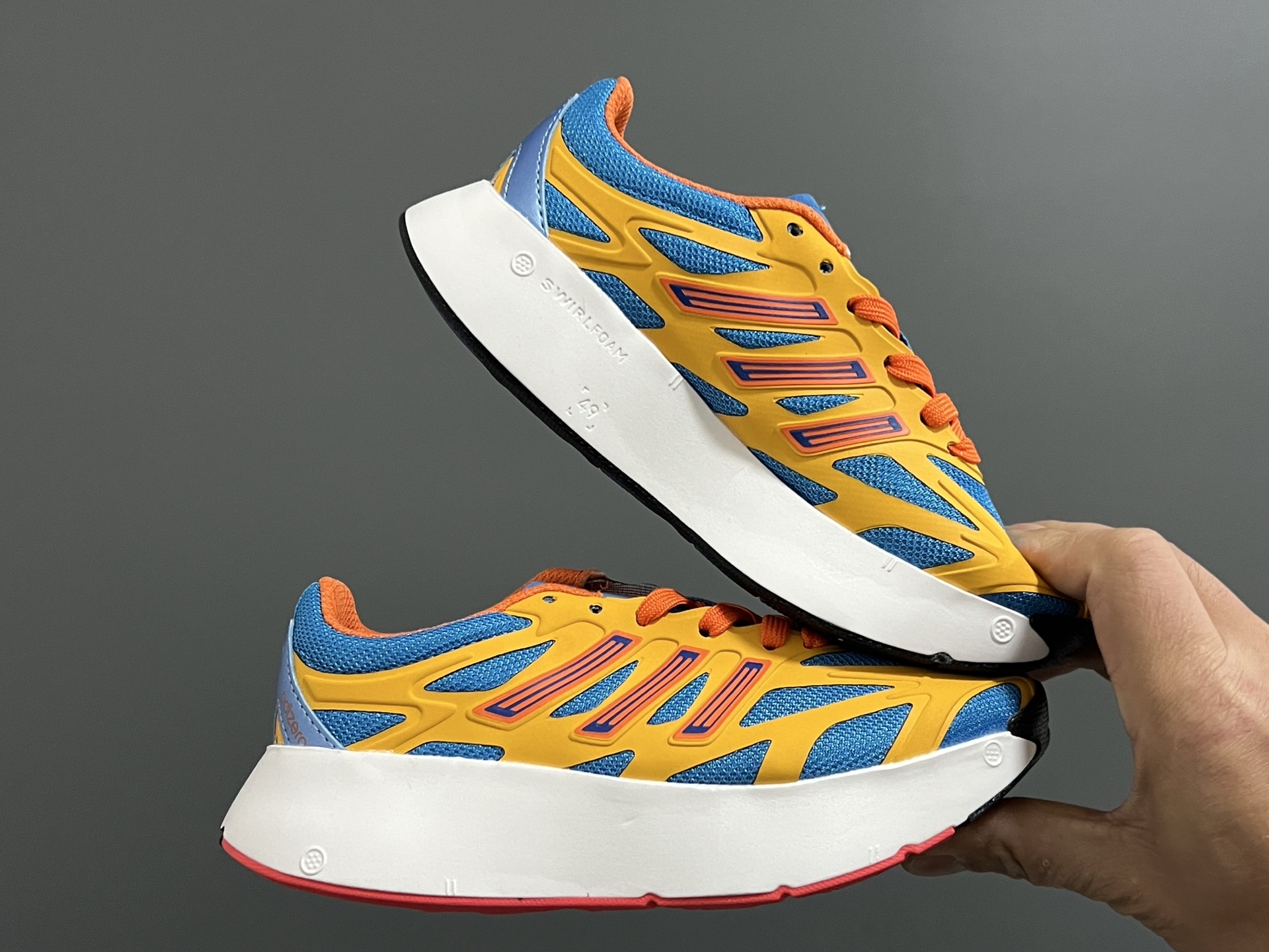 图片[9]-A家新款儿童鞋带扣摇摆运动鞋 尺码：28-35码 阿迪蕞新款摇摆鞋🆕 优质网面拼接☁️ 鞋带扣设计、穿脱便捷✌🏻 软弹后跟，脚感不言而喻✔️-选品中心