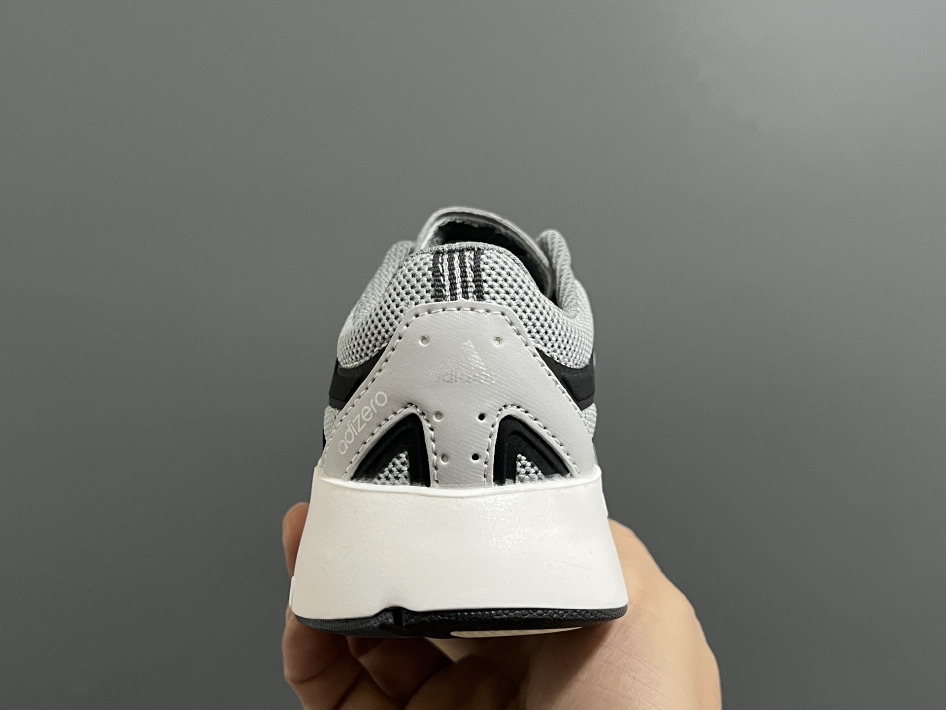 图片[7]-A家新款儿童鞋带扣摇摆运动鞋 尺码：28-35码 阿迪蕞新款摇摆鞋🆕 优质网面拼接☁️ 鞋带扣设计、穿脱便捷✌🏻 软弹后跟，脚感不言而喻✔️-选品中心