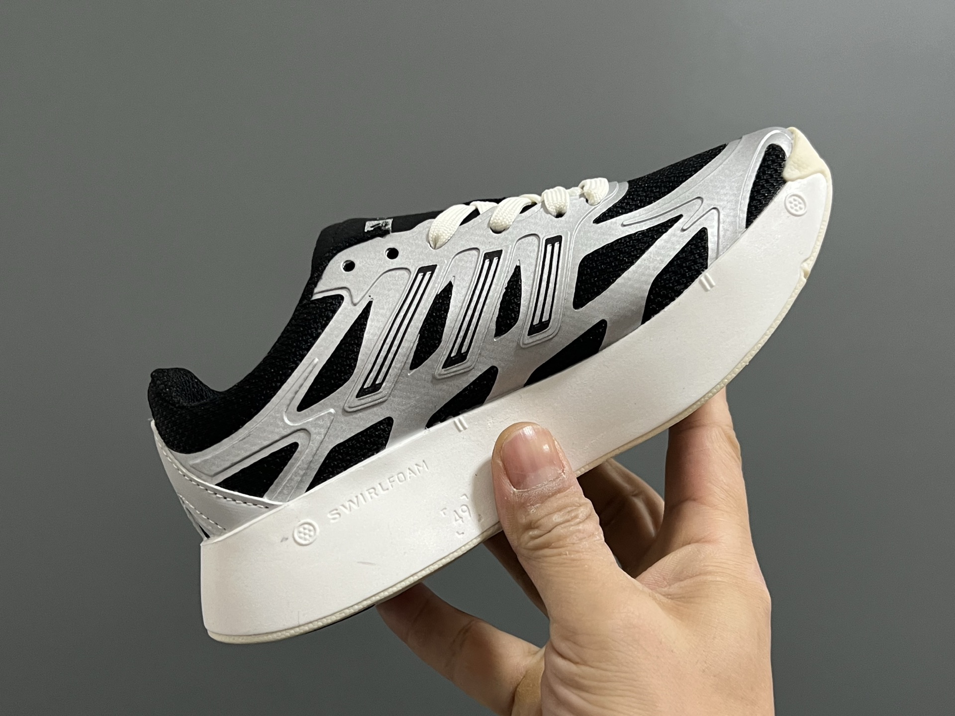 图片[6]-A家新款儿童鞋带扣摇摆运动鞋 尺码：28-35码 阿迪蕞新款摇摆鞋🆕 优质网面拼接☁️ 鞋带扣设计、穿脱便捷✌🏻 软弹后跟，脚感不言而喻✔️-选品中心