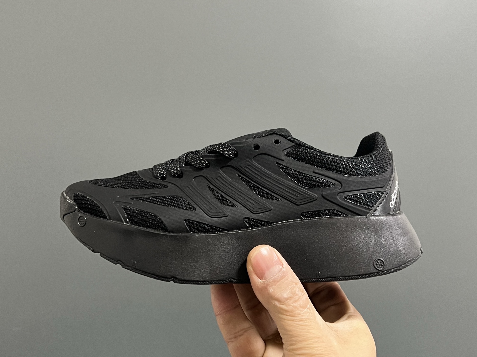 图片[4]-A家新款儿童鞋带扣摇摆运动鞋 尺码：28-35码 阿迪蕞新款摇摆鞋🆕 优质网面拼接☁️ 鞋带扣设计、穿脱便捷✌🏻 软弹后跟，脚感不言而喻✔️-选品中心