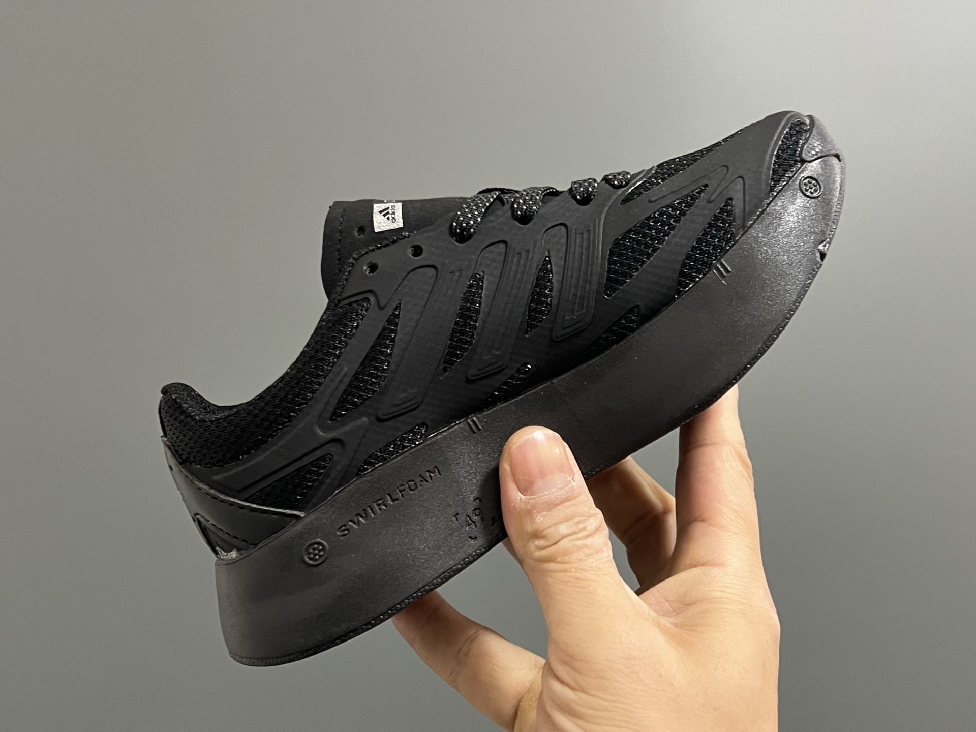 图片[6]-A家新款儿童鞋带扣摇摆运动鞋 尺码：28-35码 阿迪蕞新款摇摆鞋🆕 优质网面拼接☁️ 鞋带扣设计、穿脱便捷✌🏻 软弹后跟，脚感不言而喻✔️-选品中心